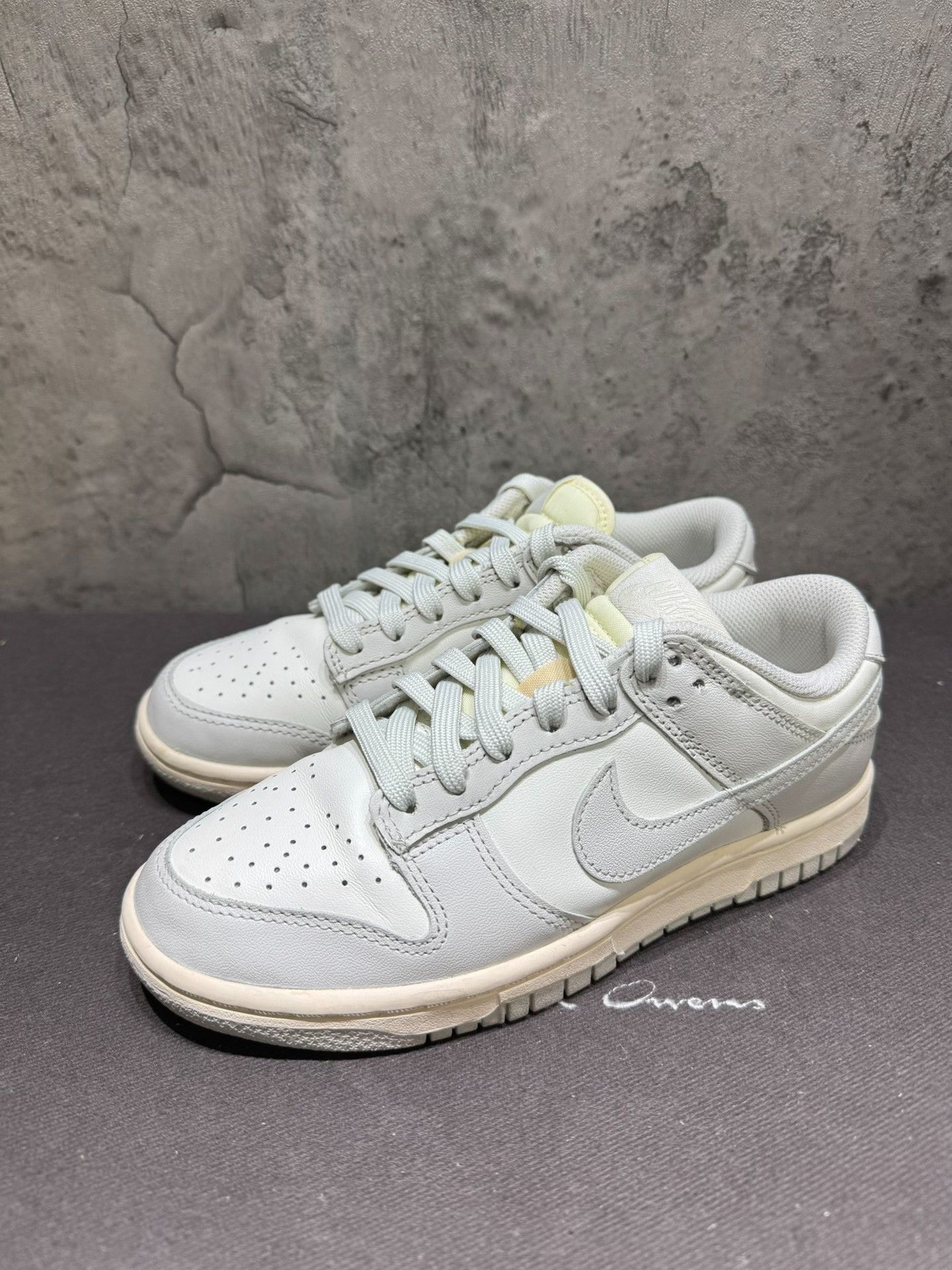 Nike Nike DUNK White Lowtop Sneakers 36 Men Size US 5 / EU 37 - 2 Thumbnail