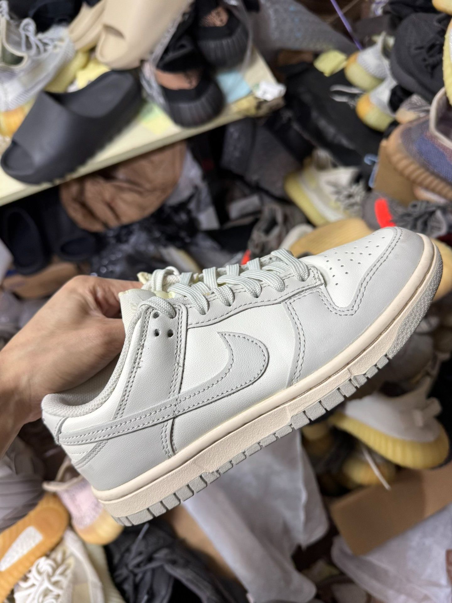 Nike Nike DUNK White Lowtop Sneakers 36 Men Size US 5 / EU 37 - 5 Thumbnail