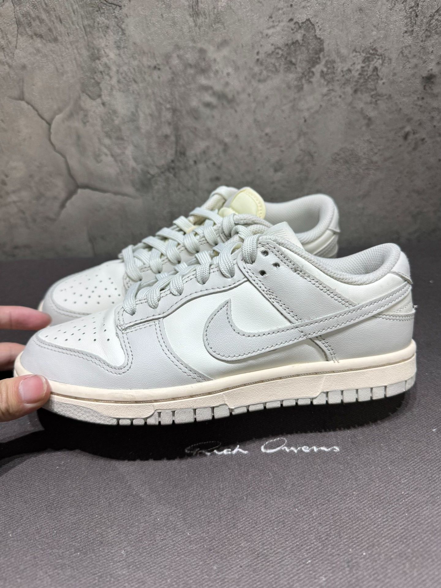 Nike Nike DUNK White Lowtop Sneakers 36 Men Size US 5 / EU 37 - 3 Thumbnail