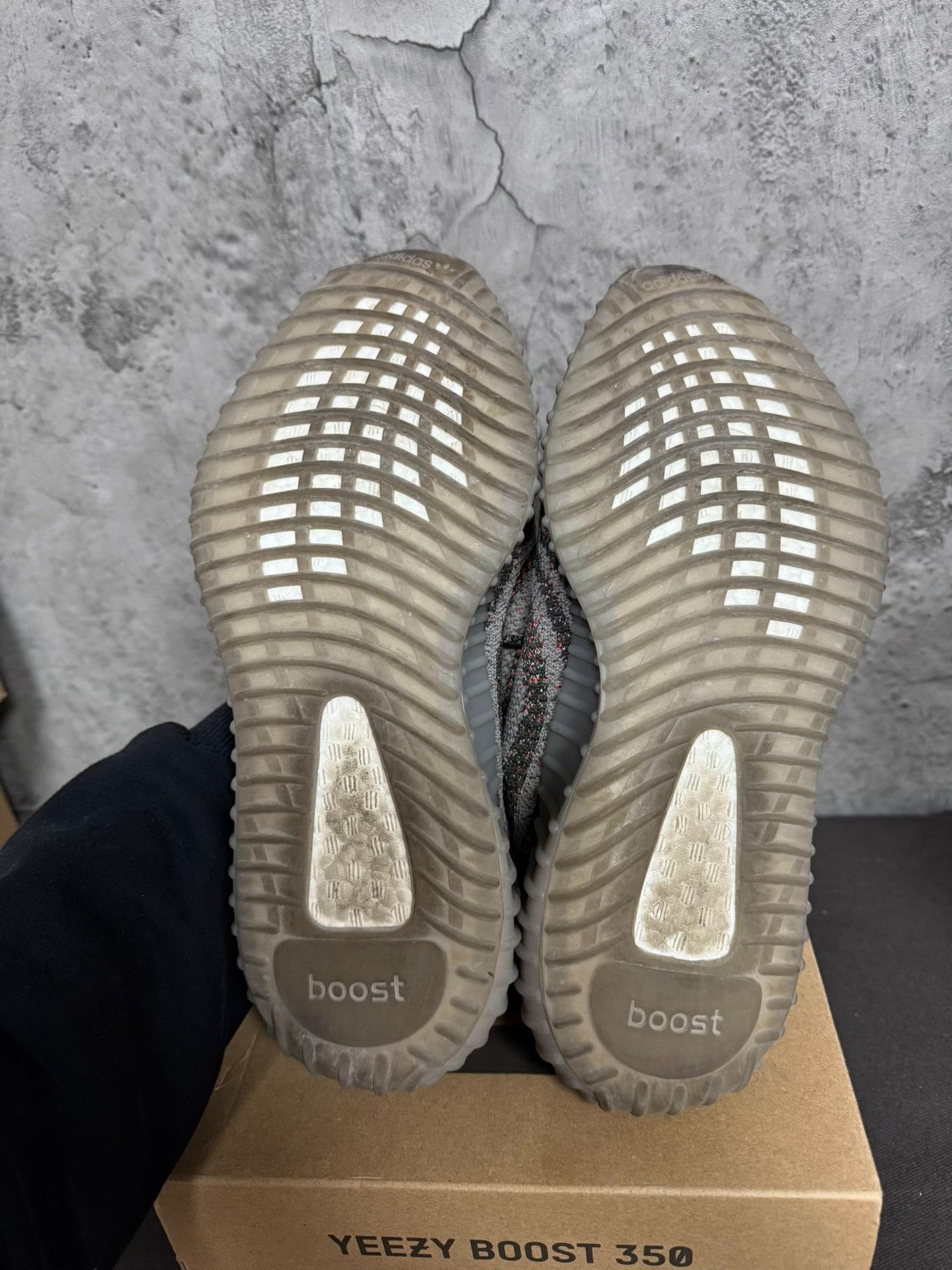 Adidas Adidas YEEZY350 Gray Lowtop Sneakers 42 Men Size US 9 / EU 42 - 5 Thumbnail