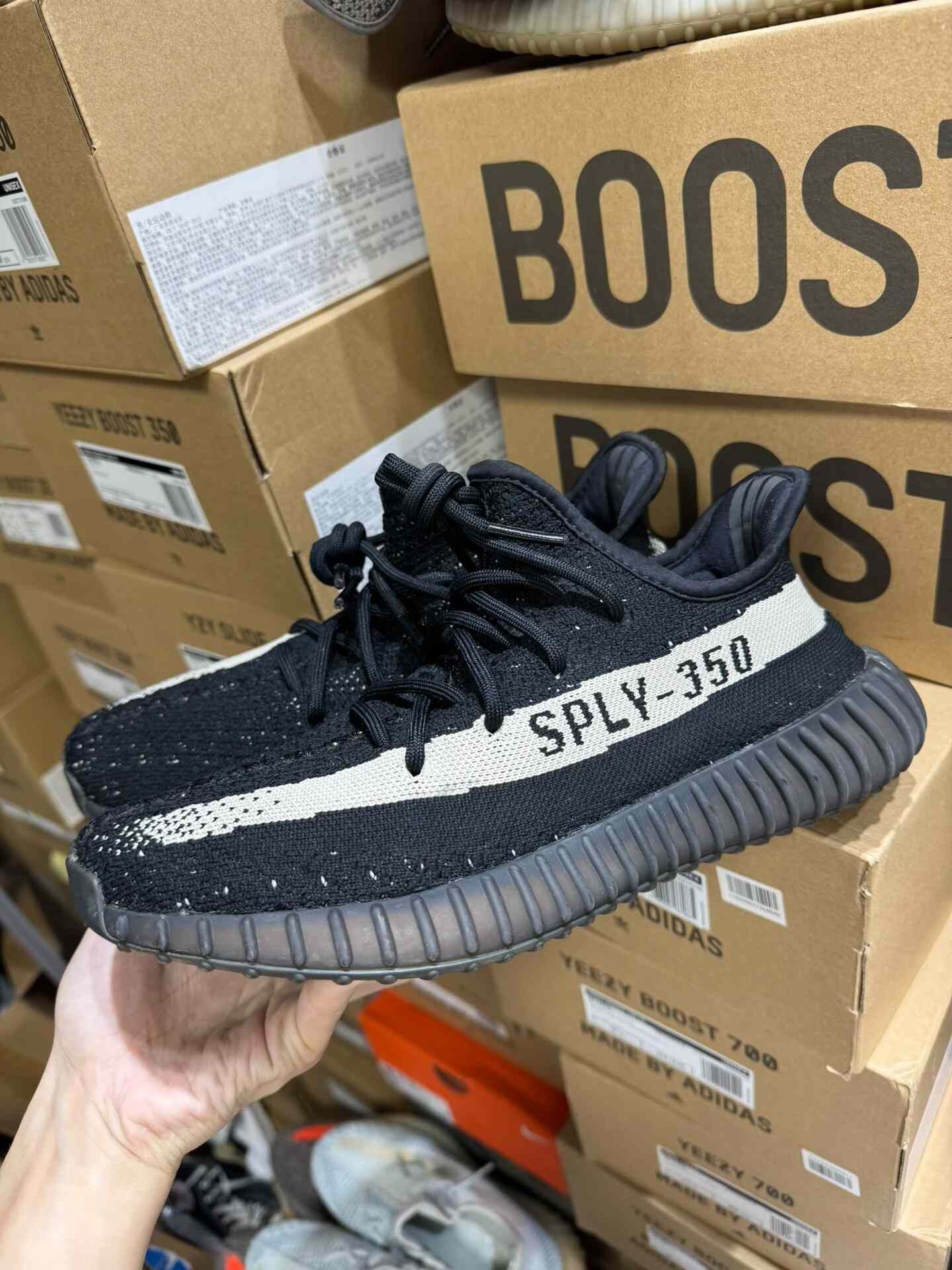 Adidas Adidas YEEZY3 Black Lowtop Sneakers 42 Men Size US 9 / EU 42 - 6 Thumbnail