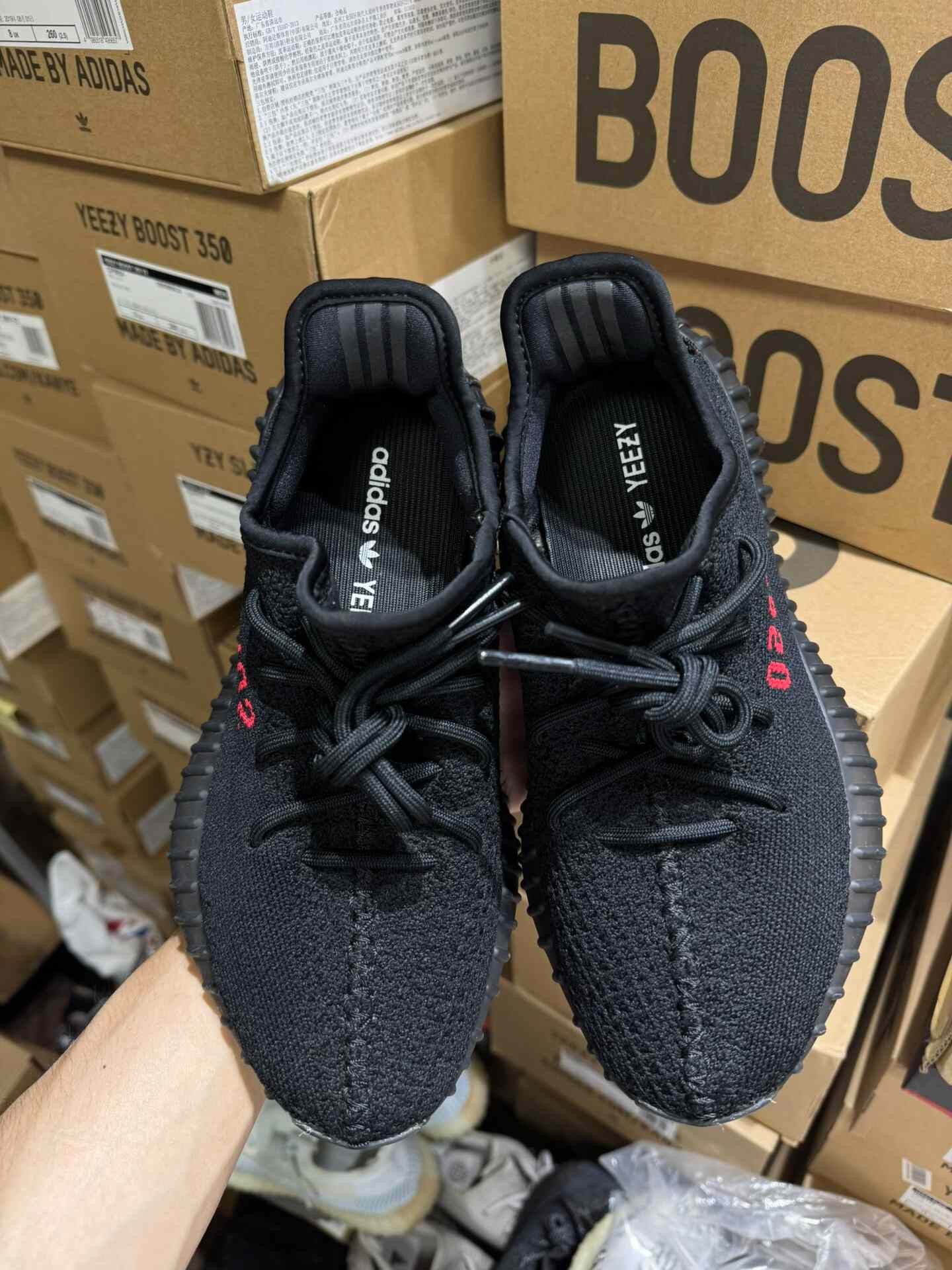 Adidas Adidas YEEZY350 Black Lowtop Sneakers 40 Men Size US 7.5 / EU 40-41 - 5 Thumbnail