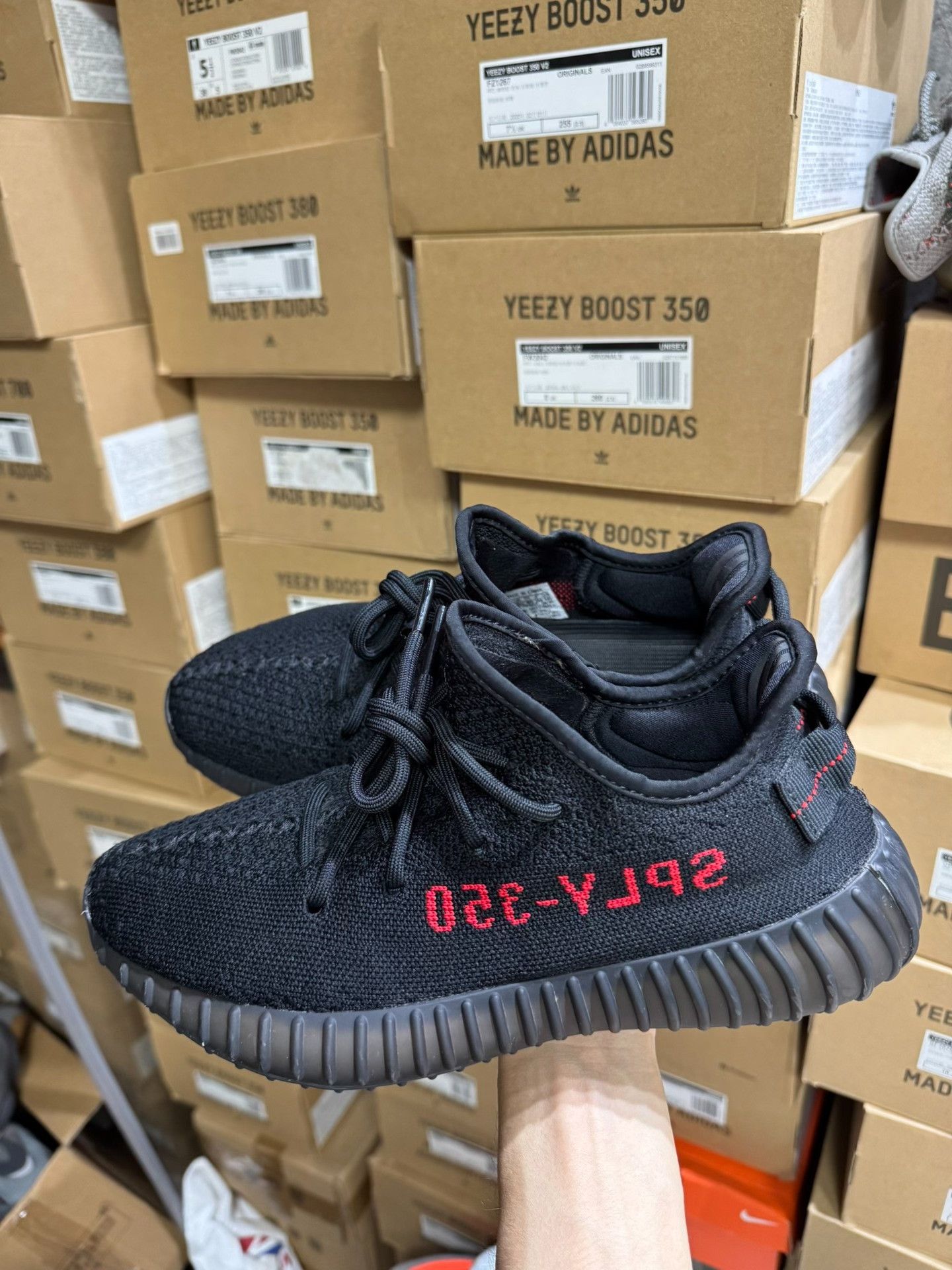 Adidas Adidas YEEZY350 Black Lowtop Sneakers 40 Men Size US 7.5 / EU 40-41 - 9 Thumbnail