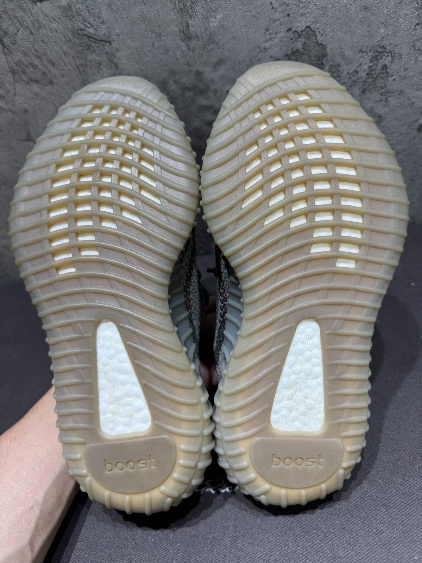 Adidas Adidas YEEZY350 Gray Lowtop Sneakers 37 Men Size US 5 / EU 37 - 9 Thumbnail