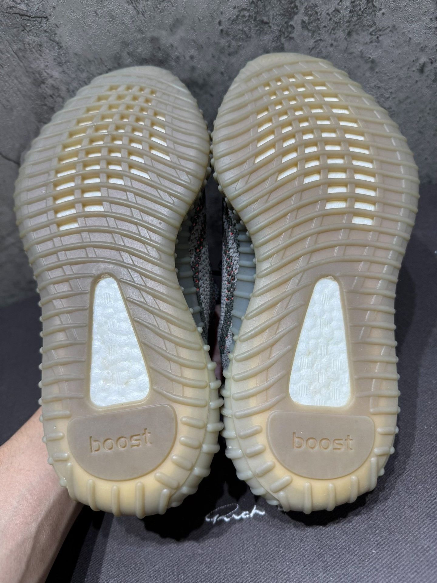 Adidas Adidas YEEZY350 Gray Lowtop Sneakers 37 Men Size US 5 / EU 37 - 5 Thumbnail