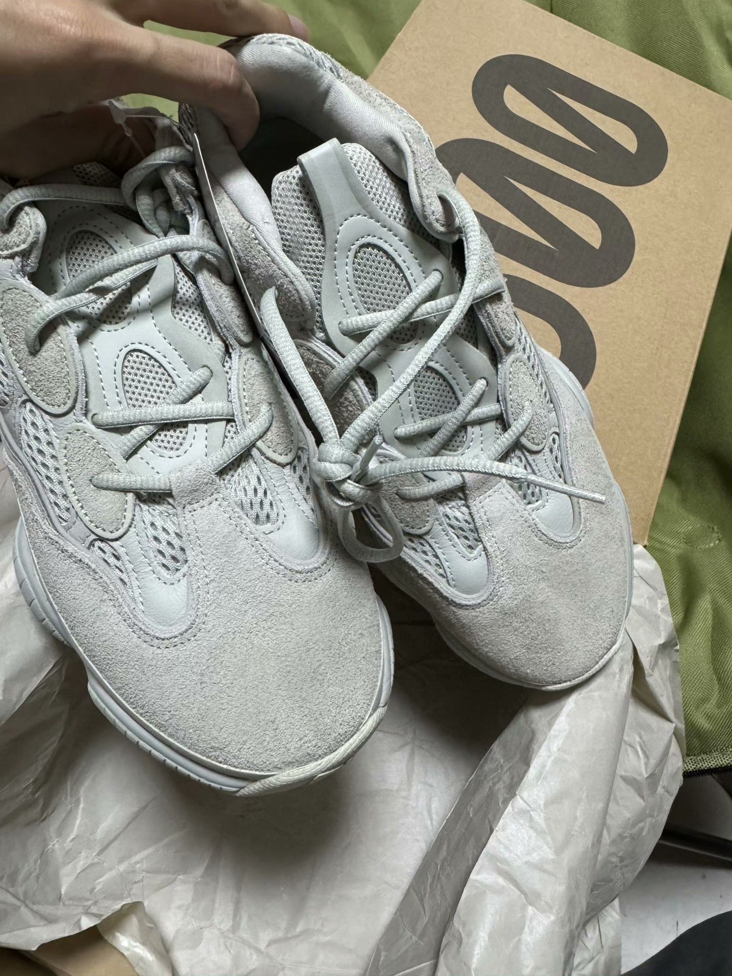 Adidas Adidas YEEZY500 White Lowtop Sneakers 9 Men Size US 9 / EU 42 - 4 Thumbnail