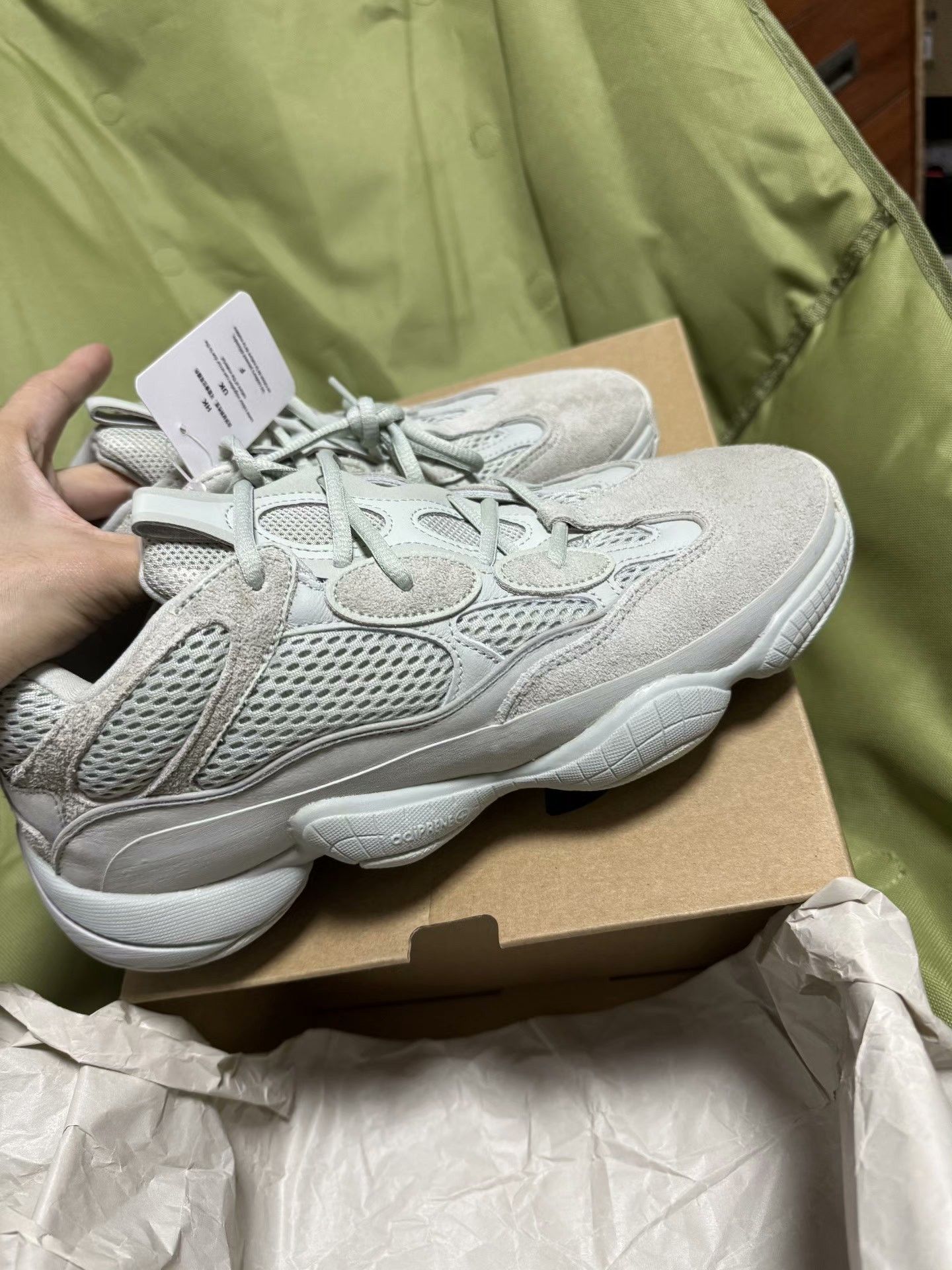 Adidas Adidas YEEZY500 White Lowtop Sneakers 9 Men Size US 9 / EU 42 - 2 Thumbnail