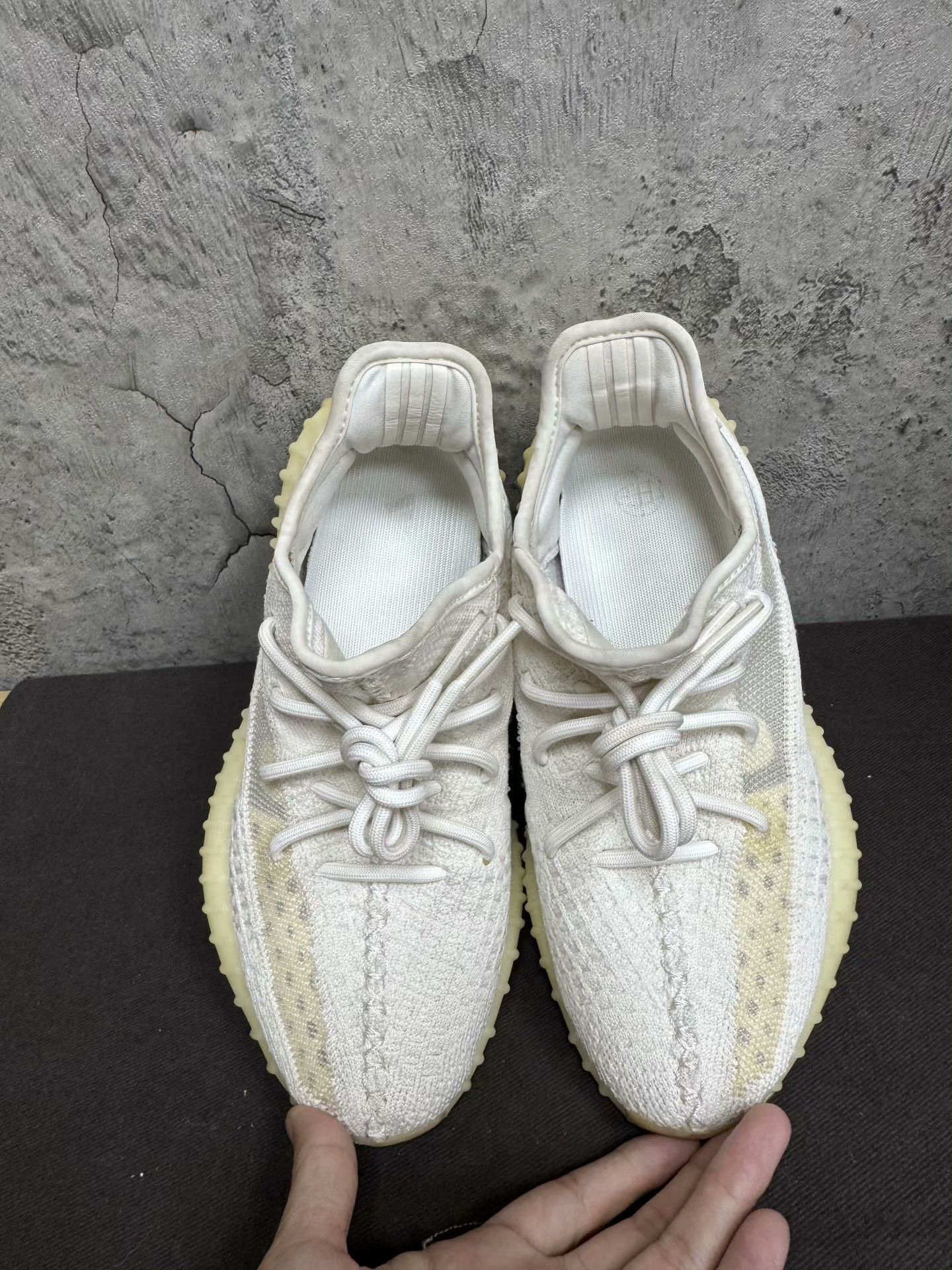 Adidas Adidas YEEZY350 White Lowtop Sneakers 35 Men Size US 5 / EU 37 - 3 Thumbnail