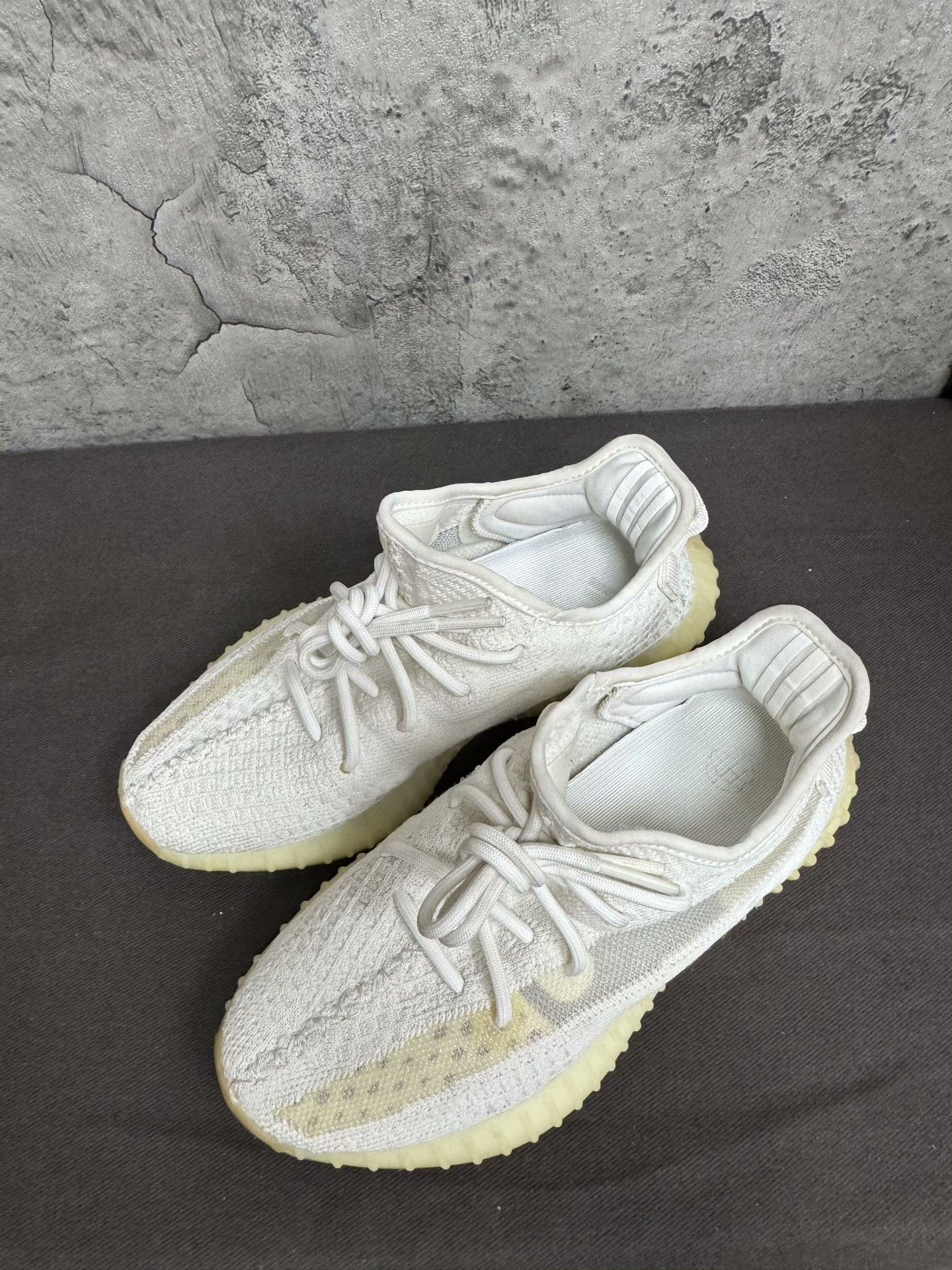Adidas Adidas YEEZY350 White Lowtop Sneakers 35 Men Size US 5 / EU 37 - 7 Thumbnail