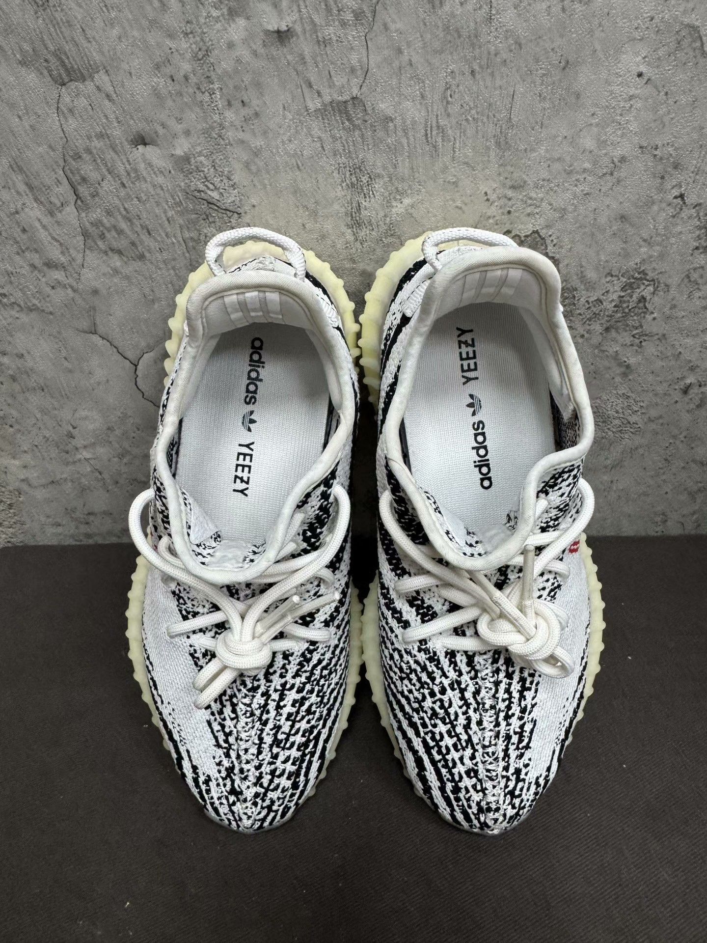 Adidas Adidas YEEZY350 White Lowtop Sneakers 39 Men Size US 6.5 / EU 39-40 - 4 Thumbnail