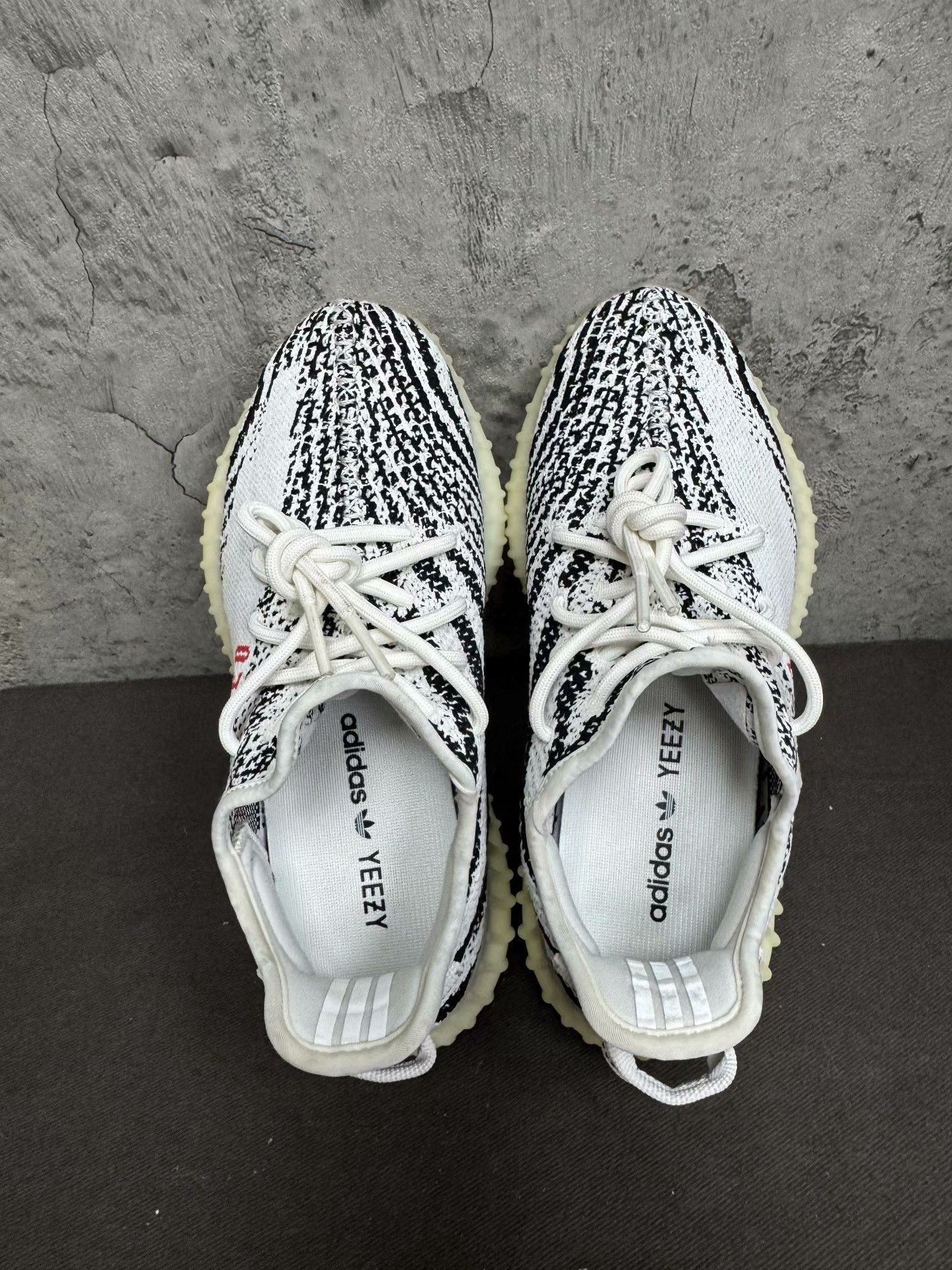 Adidas Adidas YEEZY350 White Lowtop Sneakers 39 Men Size US 6.5 / EU 39-40 - 2 Thumbnail