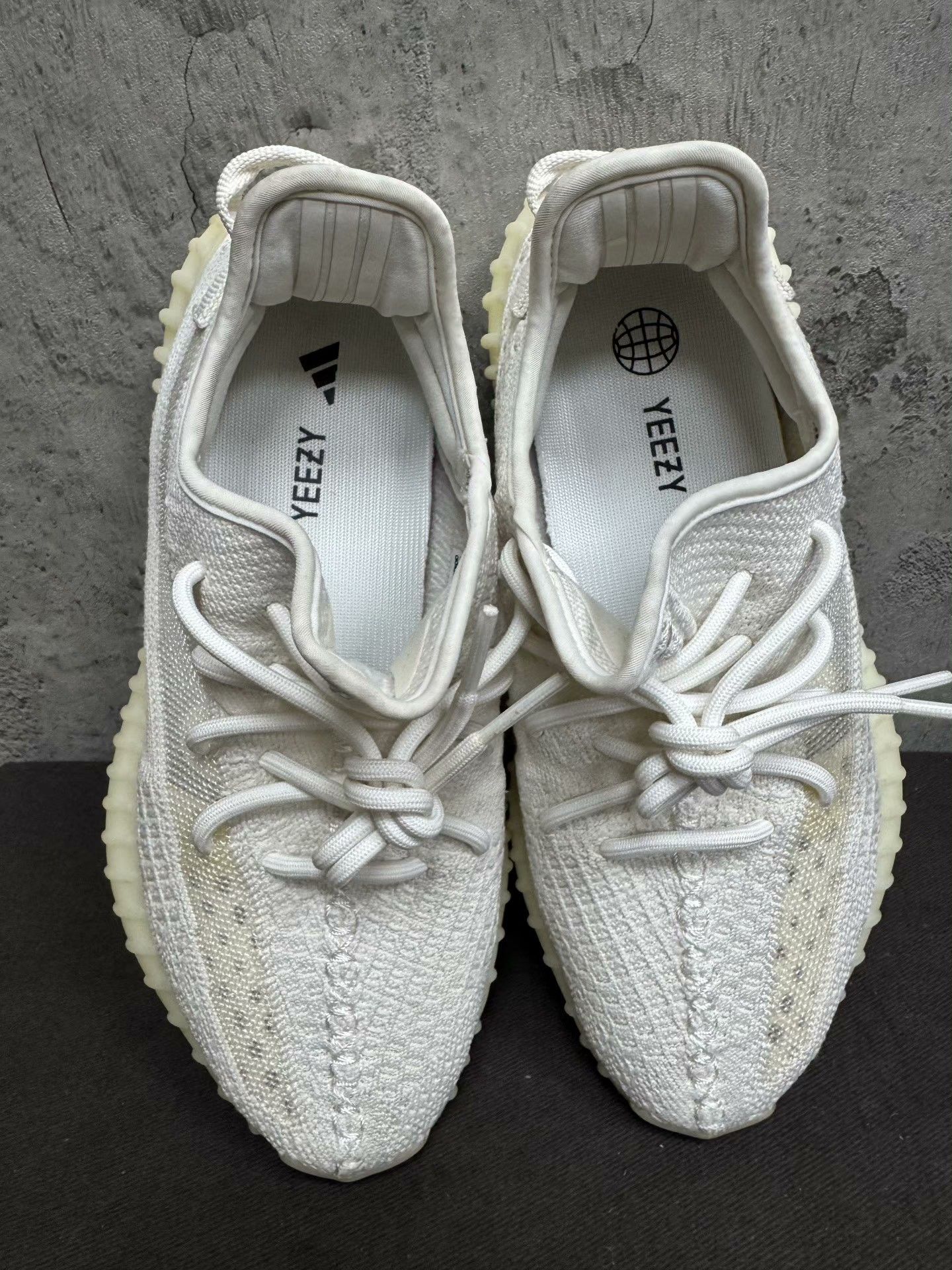 Adidas Adidas YEEZY350 White Lowtop Sneakers 35 Men Size US 5 / EU 37 - 3 Thumbnail