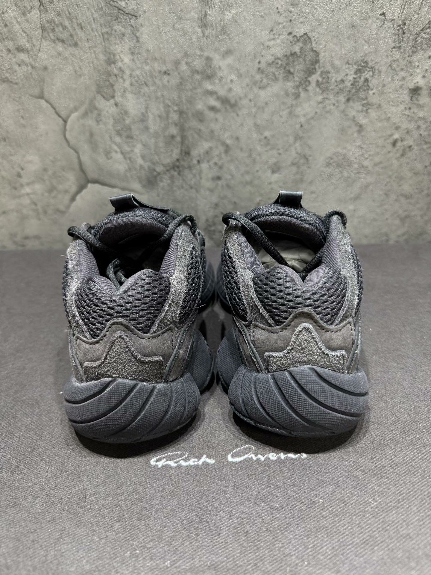 Adidas Adidas Black Lowtop Sneakers 37 Men Size US 5 / EU 37 - 2 Thumbnail