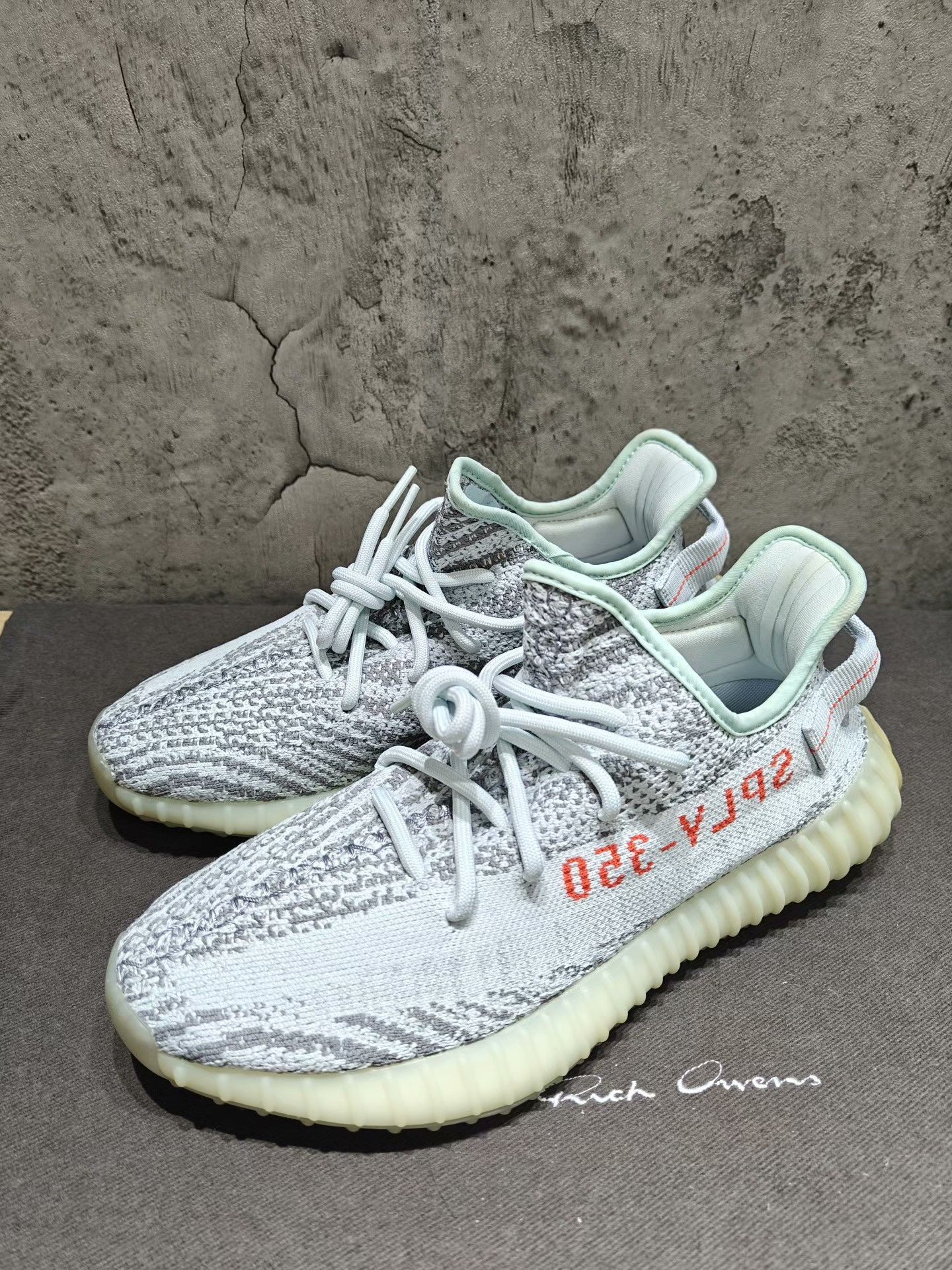 Yeezy Yeezy Blue Lowtop Sneakers 42 Men Size US 9 / EU 42 - 6 Thumbnail