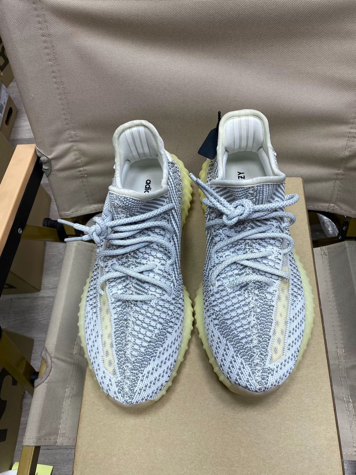 Adidas Adidas YEEZY350 White Lowtop Sneakers 42 Men Size US 9 / EU 42 - 6 Thumbnail