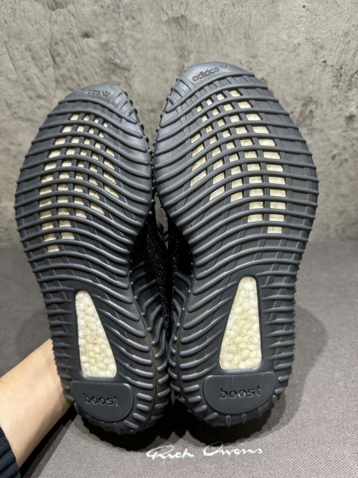 Yeezy Yeezy Black Lowtop Sneakers 36 Men Size US 5 / EU 37 - 8 Thumbnail