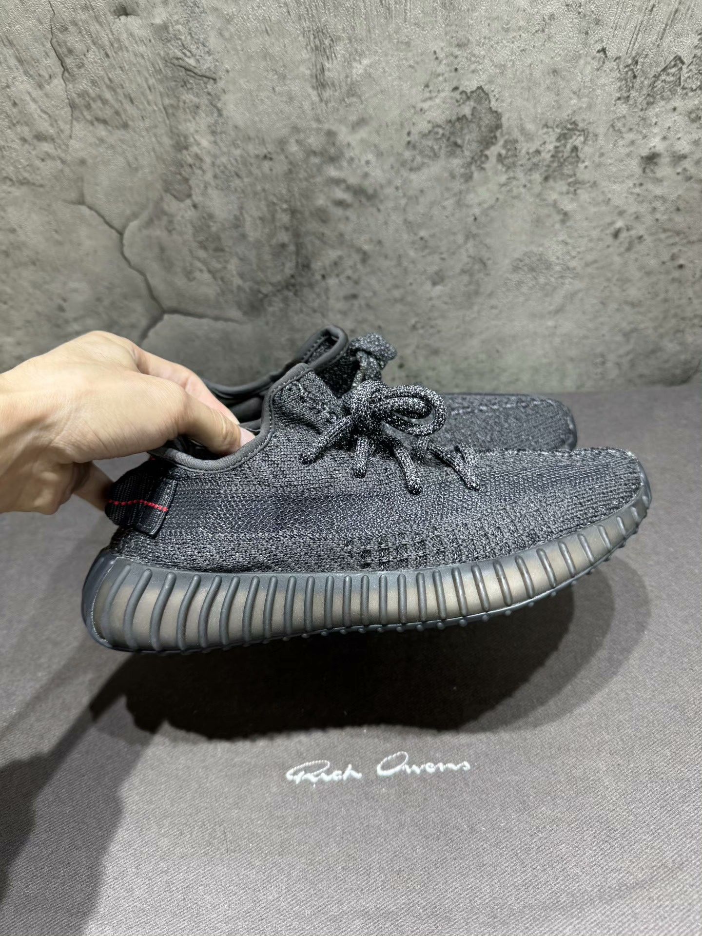 Yeezy Yeezy Black Lowtop Sneakers 36 Men Size US 5 / EU 37 - 6 Thumbnail