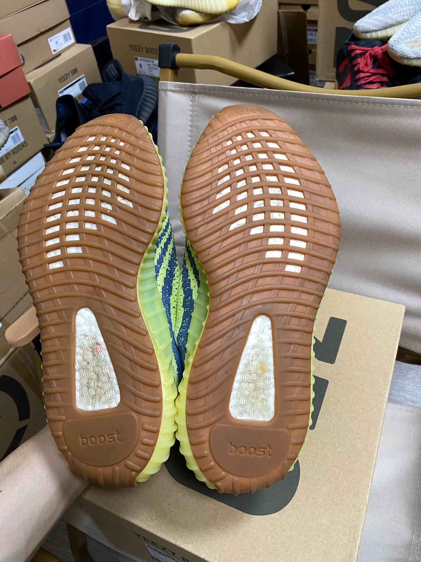 Adidas Adidas YEEZY350 Yellow Lowtop Sneakers 41 Men Size US 8.5 / EU 41-42 - 6 Thumbnail