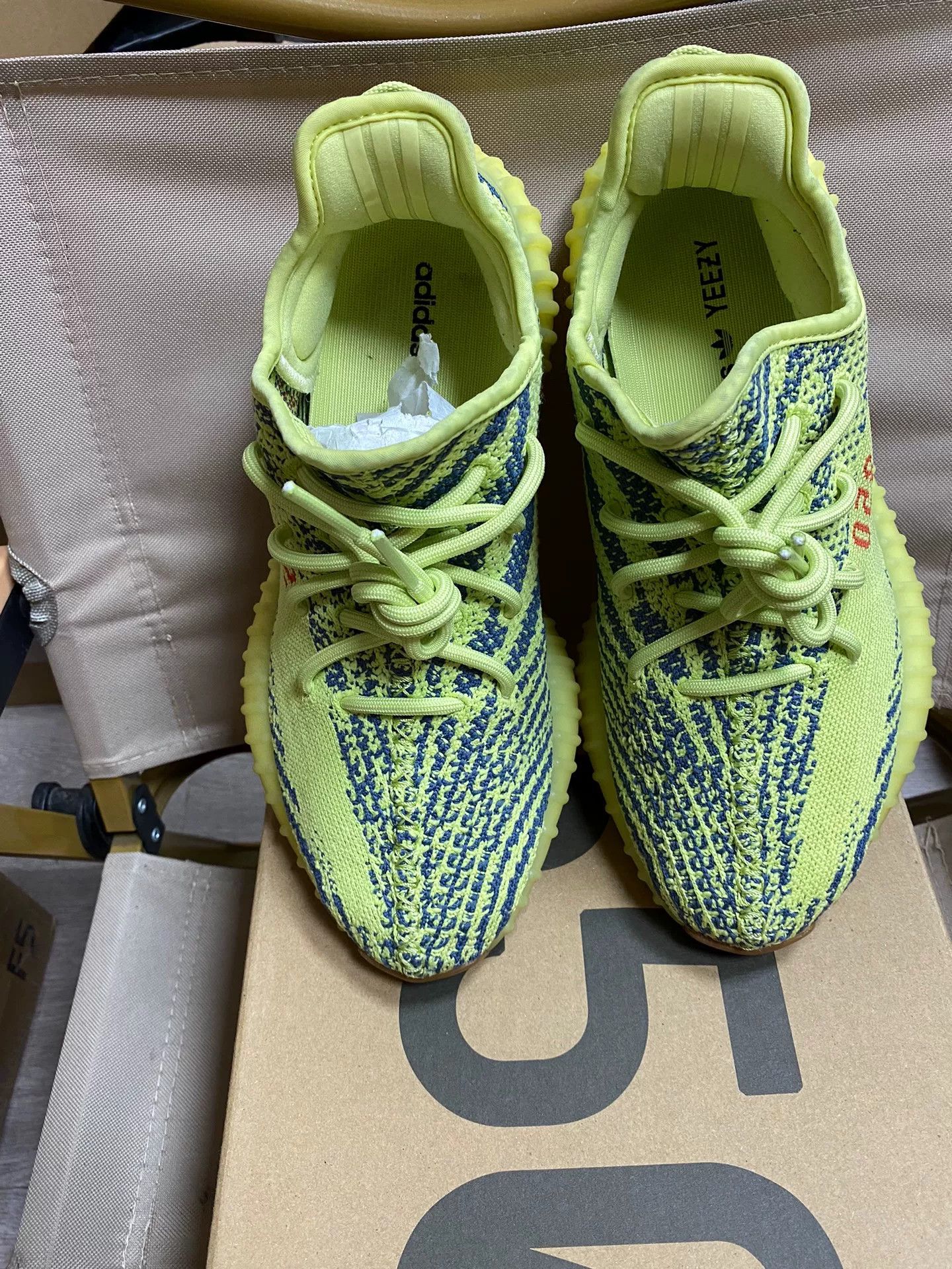 Adidas Adidas YEEZY350 Yellow Lowtop Sneakers 41 Men Size US 8.5 / EU 41-42 - 4 Thumbnail
