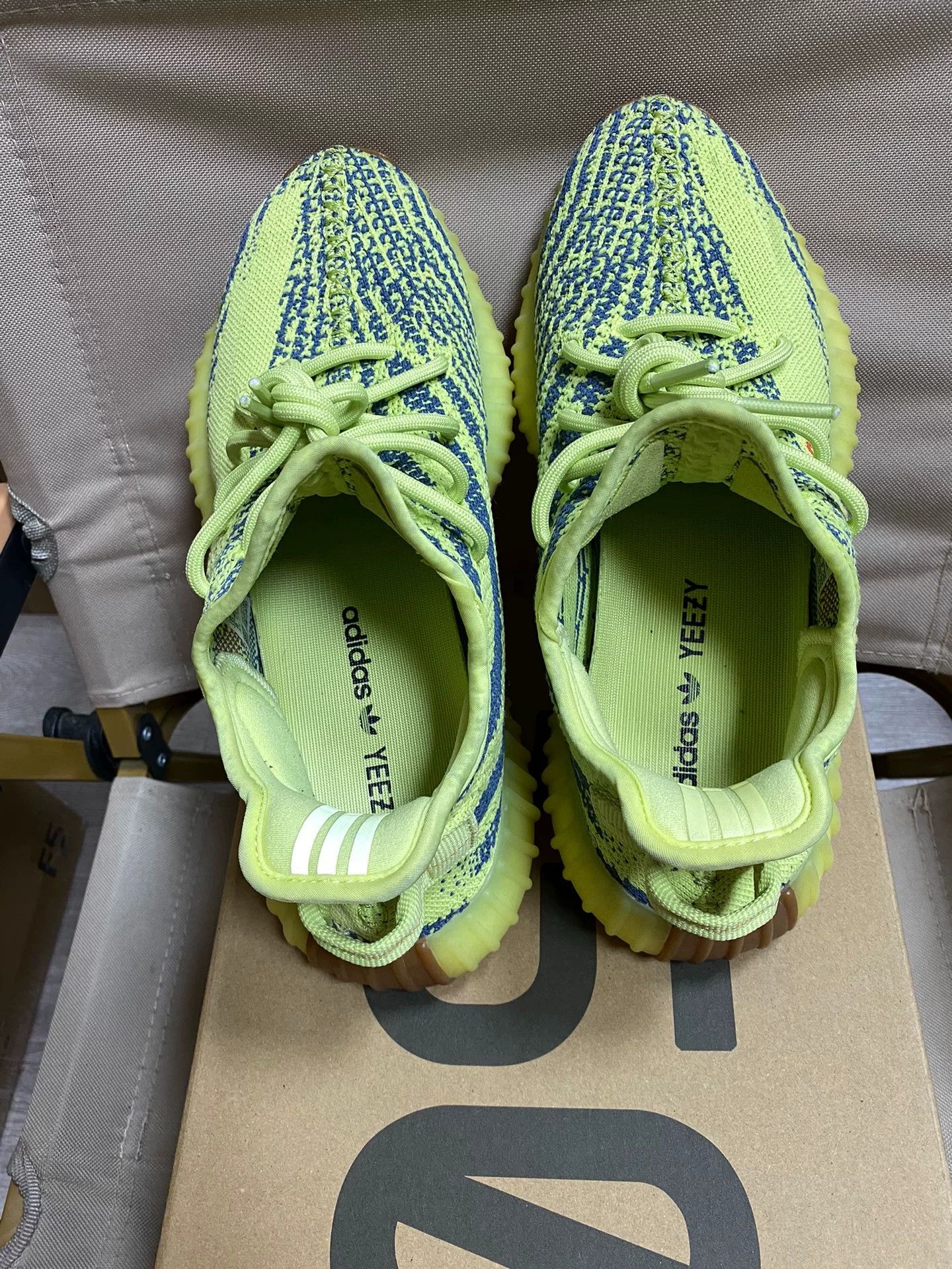 Adidas Adidas YEEZY350 Yellow Lowtop Sneakers 41 Men Size US 8.5 / EU 41-42 - 7 Thumbnail
