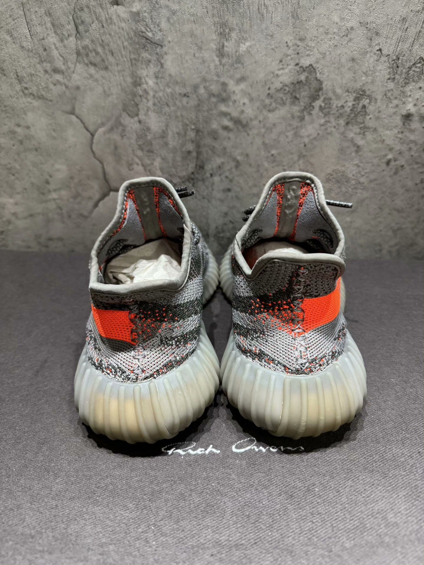 Adidas Adidas YEEZY350 Gray Lowtop Sneakers 40 Men Size US 7.5 / EU 40-41 - 3 Thumbnail