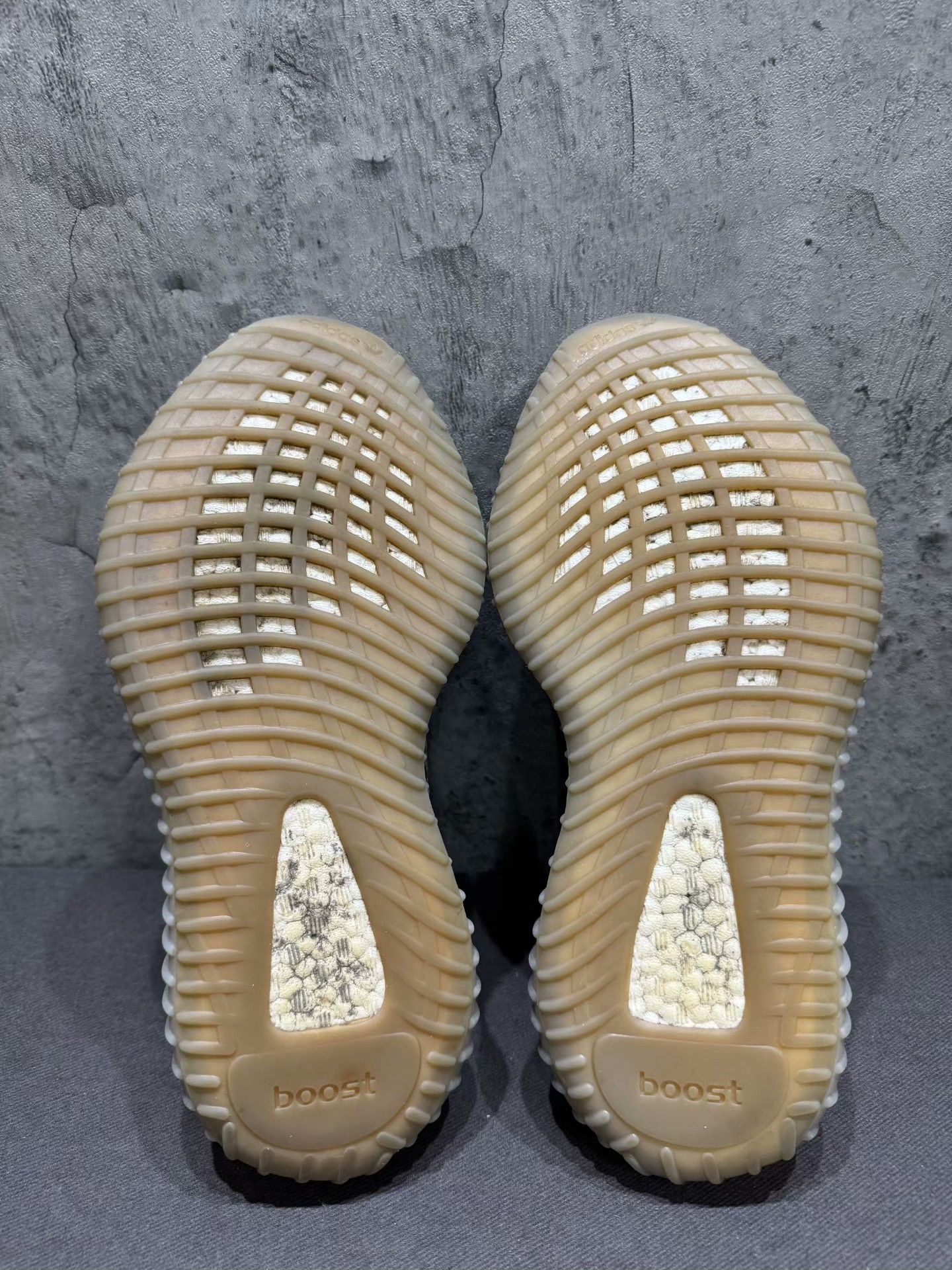 Adidas Adidas YEEZY350 Gray Lowtop Sneakers 40 Men Size US 7.5 / EU 40-41 - 6 Thumbnail