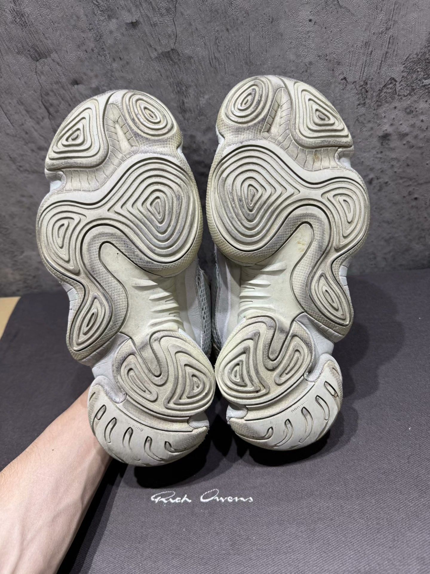 Yeezy Yeezy White Lowtop Sneakers 42 Men Size US 9 / EU 42 - 5 Thumbnail