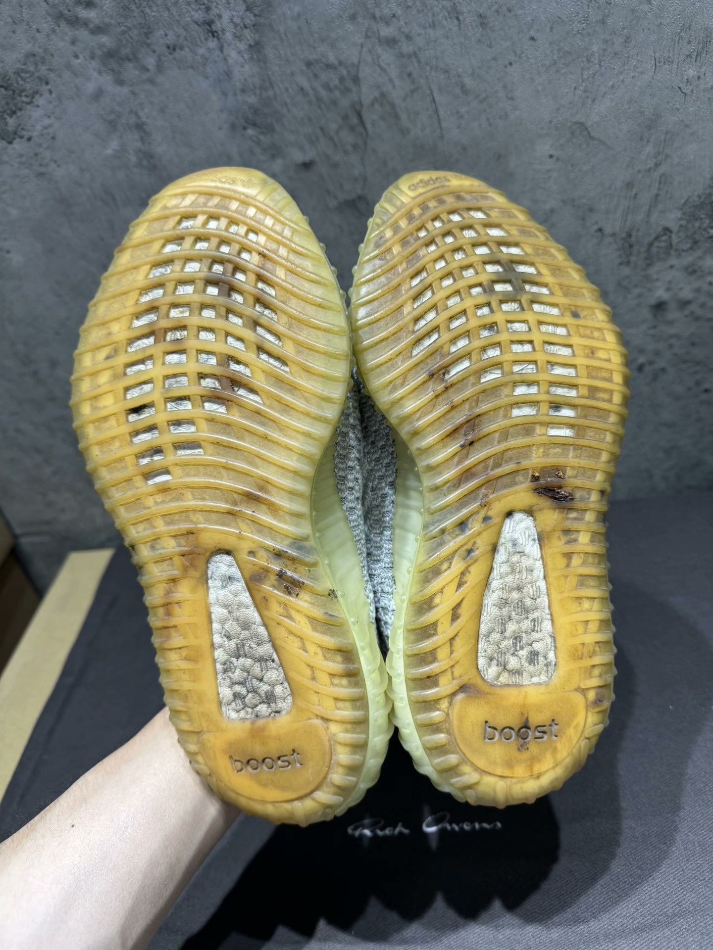 Adidas Adidas YEEZY350 Gray Lowtop Sneakers 38 Men Size US 6 / EU 39 - 6 Thumbnail
