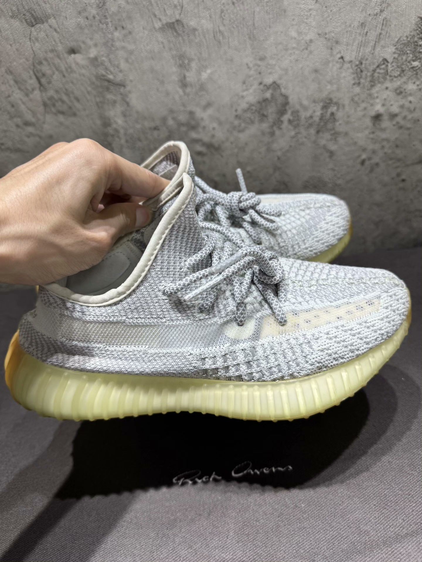Adidas Adidas YEEZY350 Gray Lowtop Sneakers 38 Men Size US 6 / EU 39 - 8 Thumbnail