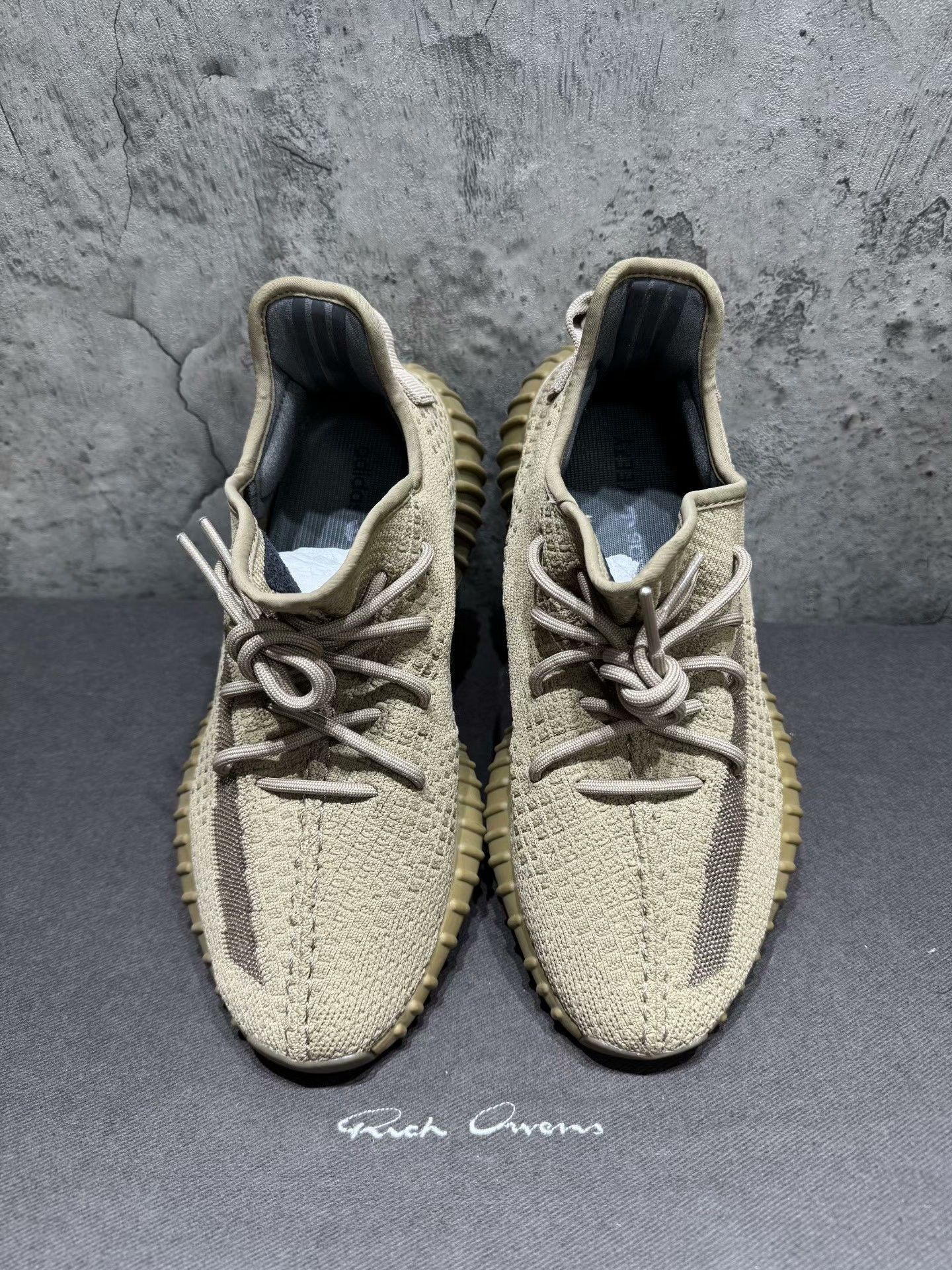 Yeezy Yeezy Brown Lowtop Sneakers 42 Men Size US 9 / EU 42 - 7 Thumbnail