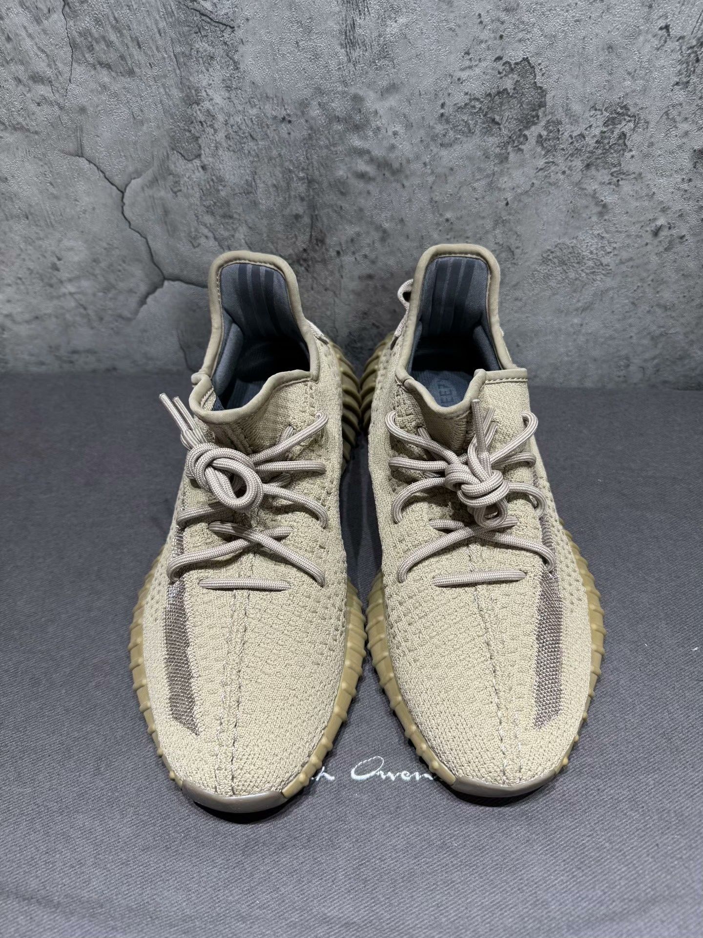 Yeezy Yeezy Brown Lowtop Sneakers 42 Men Size US 9 / EU 42 - 2 Thumbnail