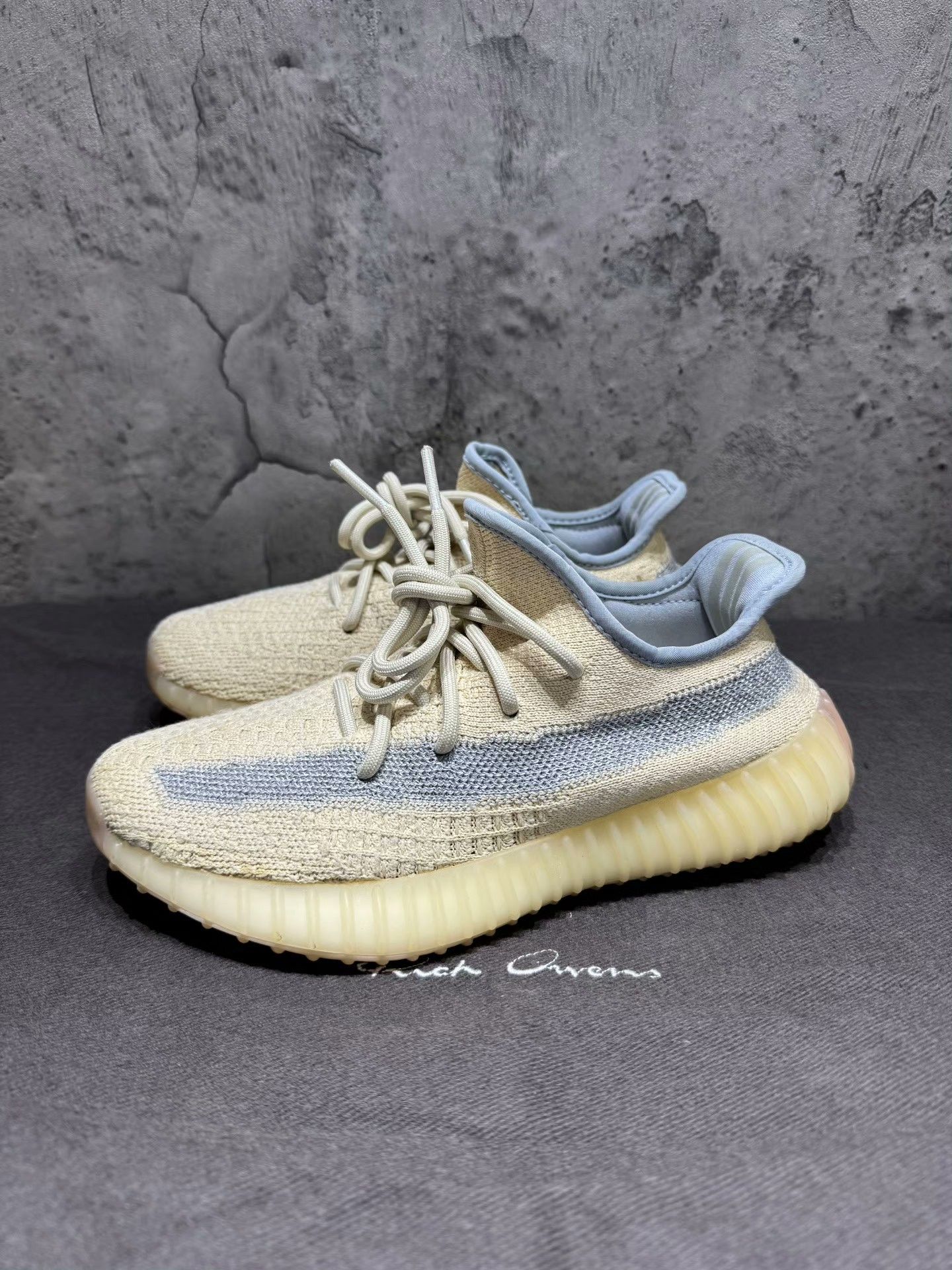 Adidas Adidas YEEZY350 Beige Lowtop Sneakers 37 Men Size US 5 / EU 37 - 3 Thumbnail
