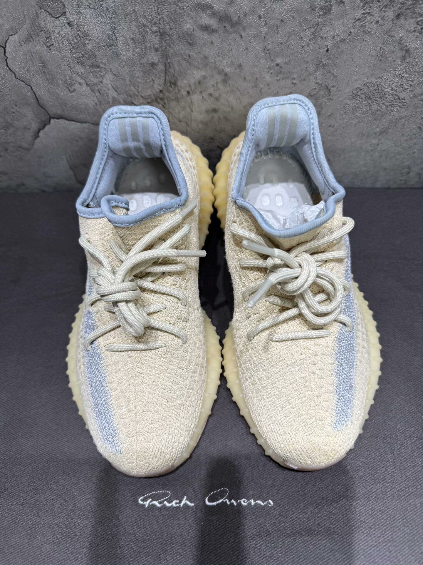Adidas Adidas YEEZY350 Beige Lowtop Sneakers 37 Men Size US 5 / EU 37 - 6 Thumbnail