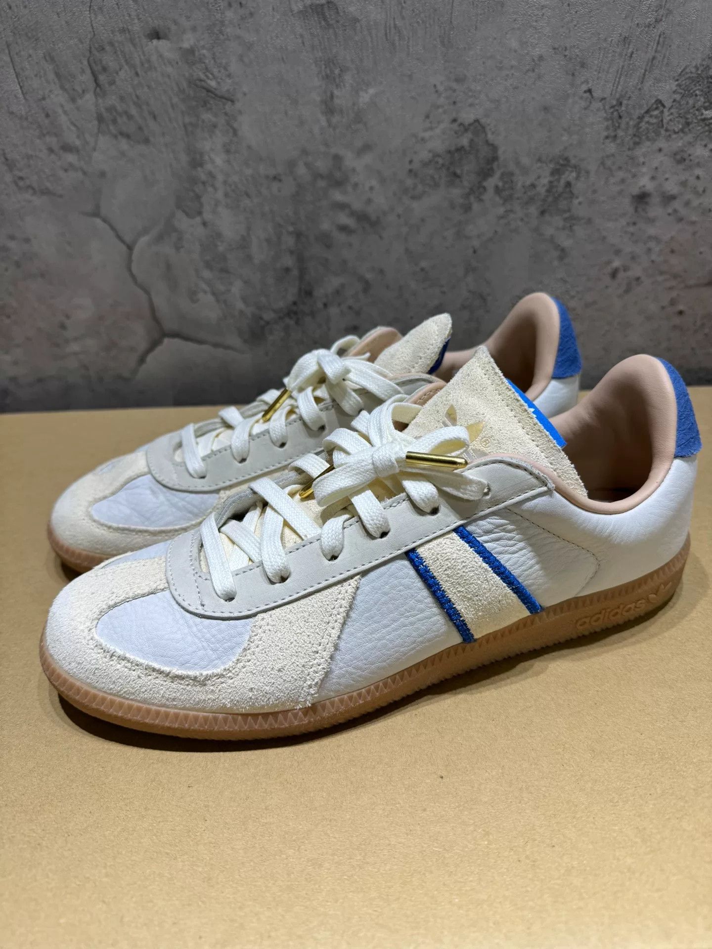 Adidas Adidas Blue Lowtop Sneakers 42 Men Size US 9 / EU 42 - 2 Thumbnail