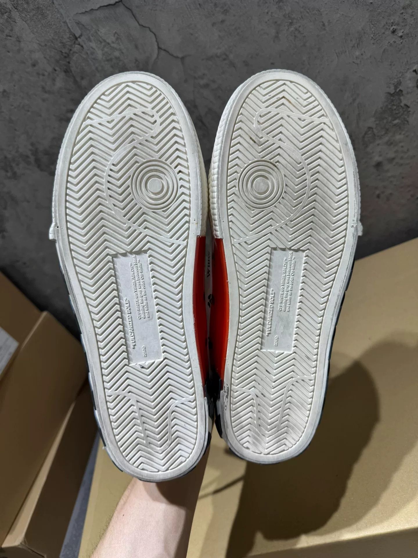 Off-White Off-White White Lowtop Sneakers 44 Men Size US 10.5 / EU 43-44 - 6 Thumbnail