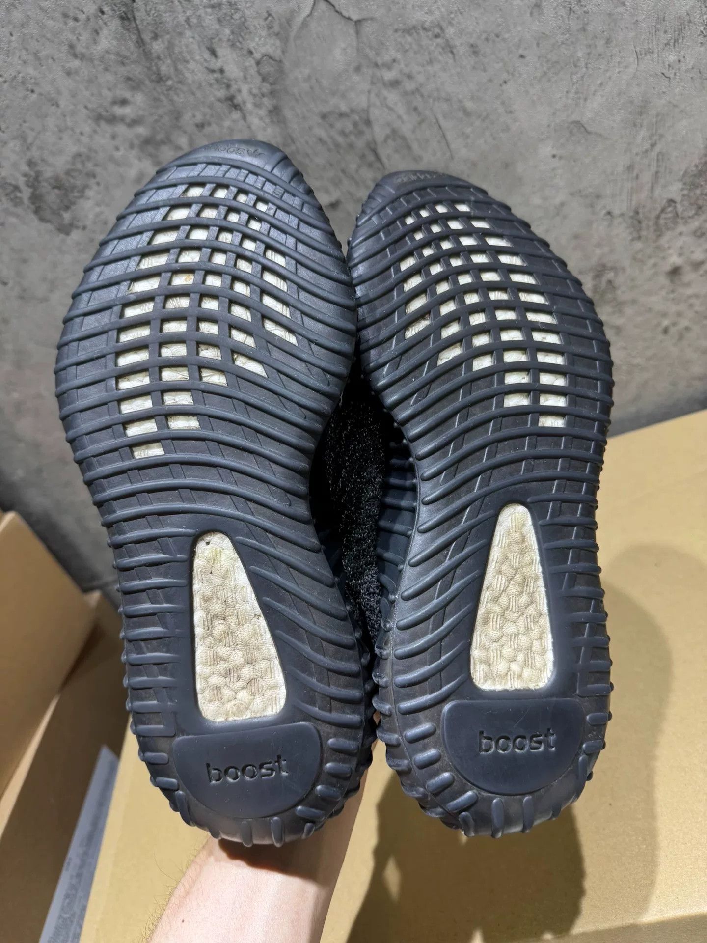 Yeezy Yeezy Black Lowtop Sneakers 40 Men Size US 7.5 / EU 40-41 - 2 Thumbnail