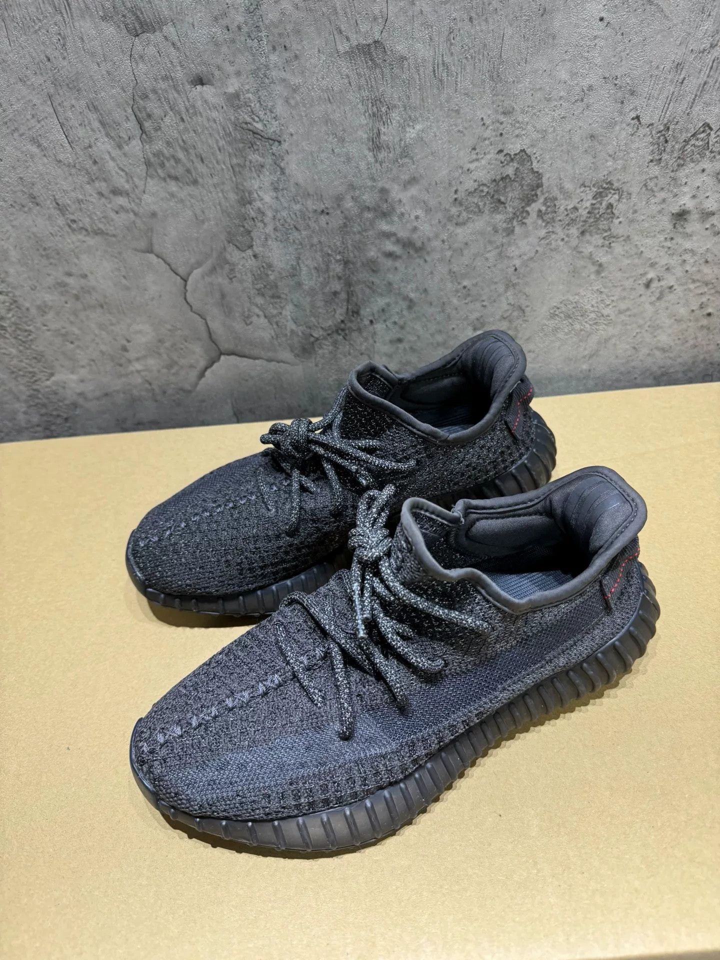 Yeezy Yeezy Black Lowtop Sneakers 40 Men Size US 7.5 / EU 40-41 - 6 Thumbnail