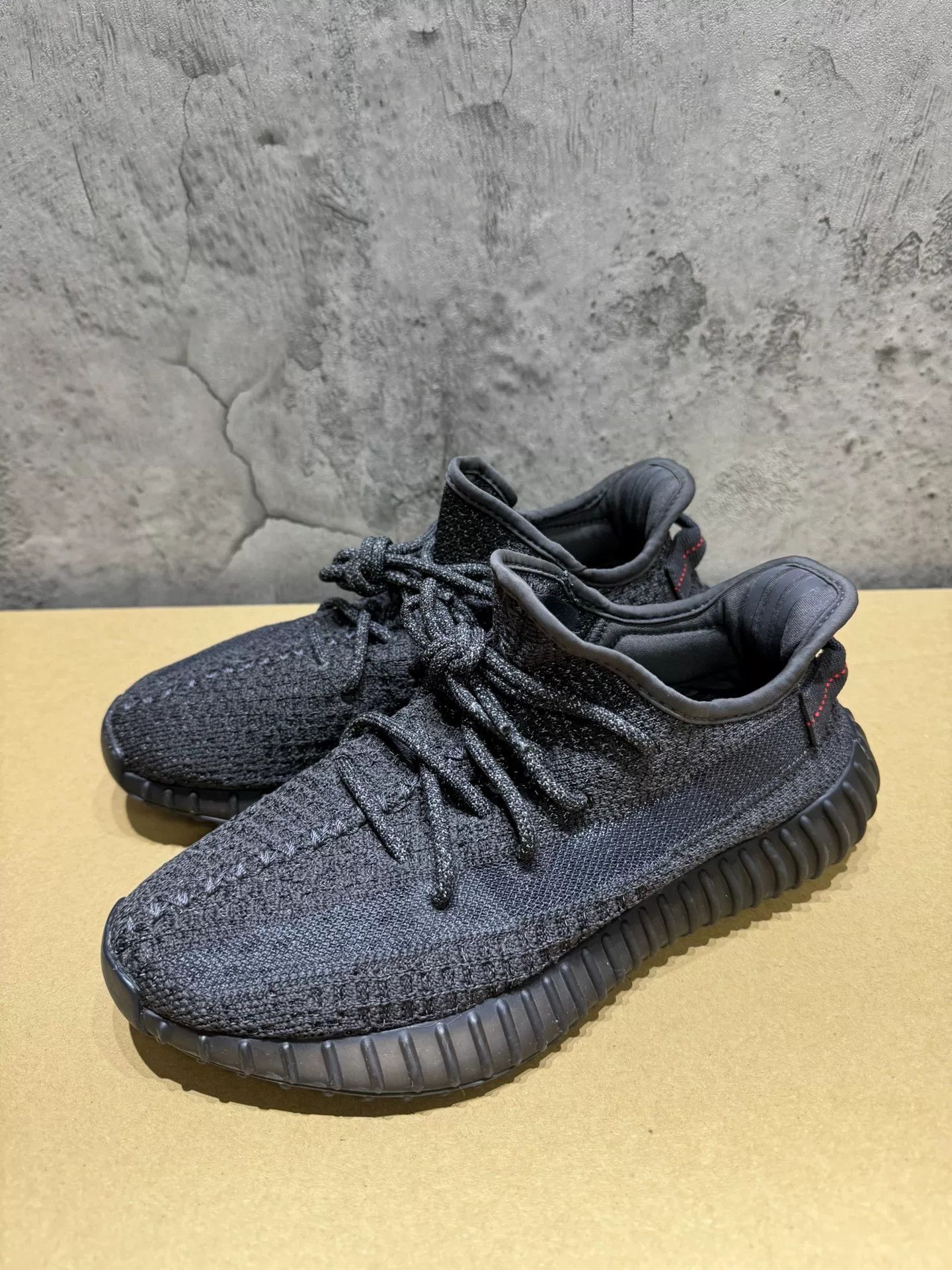 Yeezy Yeezy Black Lowtop Sneakers 40 Men Size US 7.5 / EU 40-41 - 7 Thumbnail