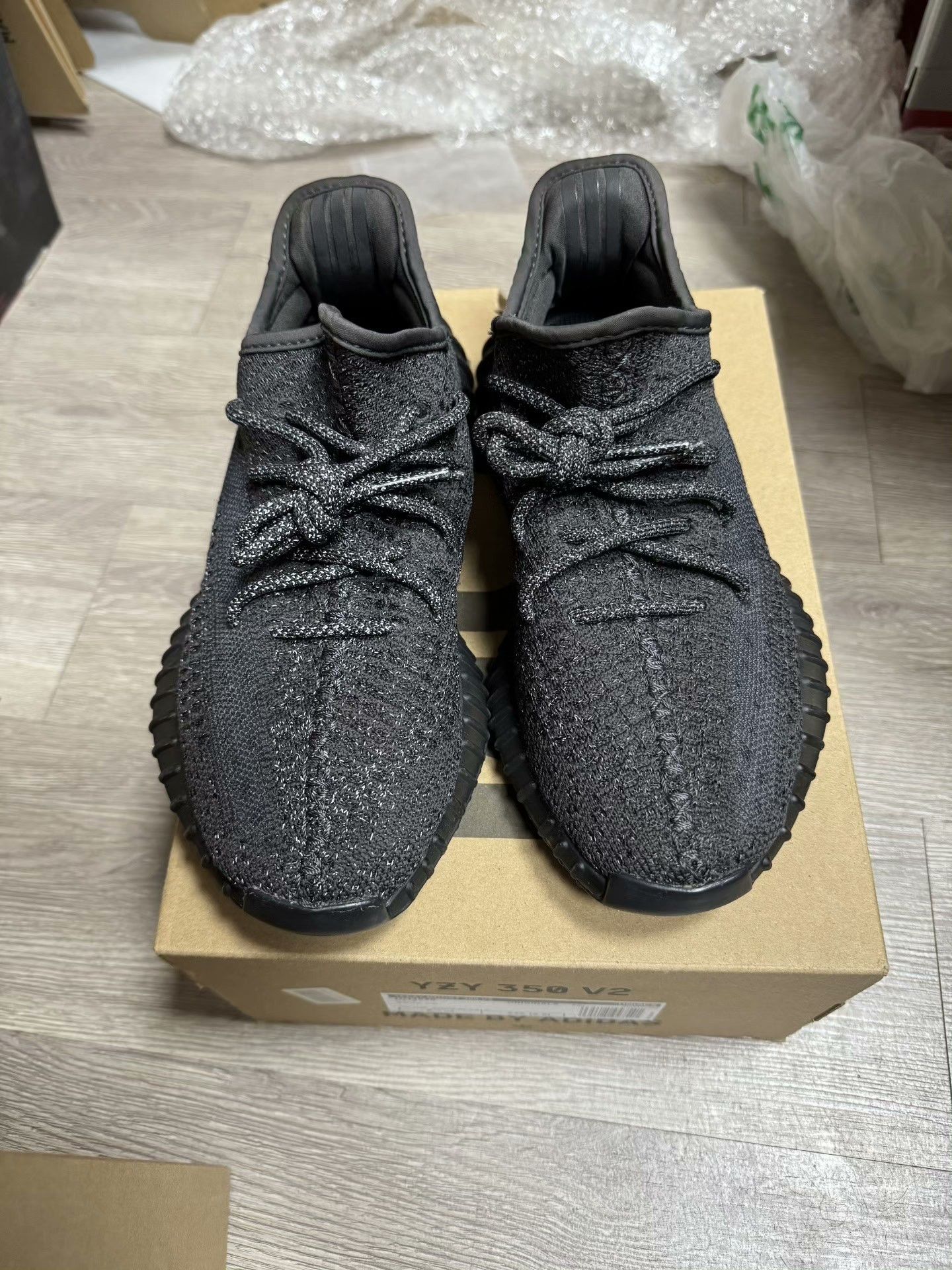 Yeezy Yeezy Black Lowtop Sneakers 40 Men Size US 7.5 / EU 40-41 - 3 Thumbnail