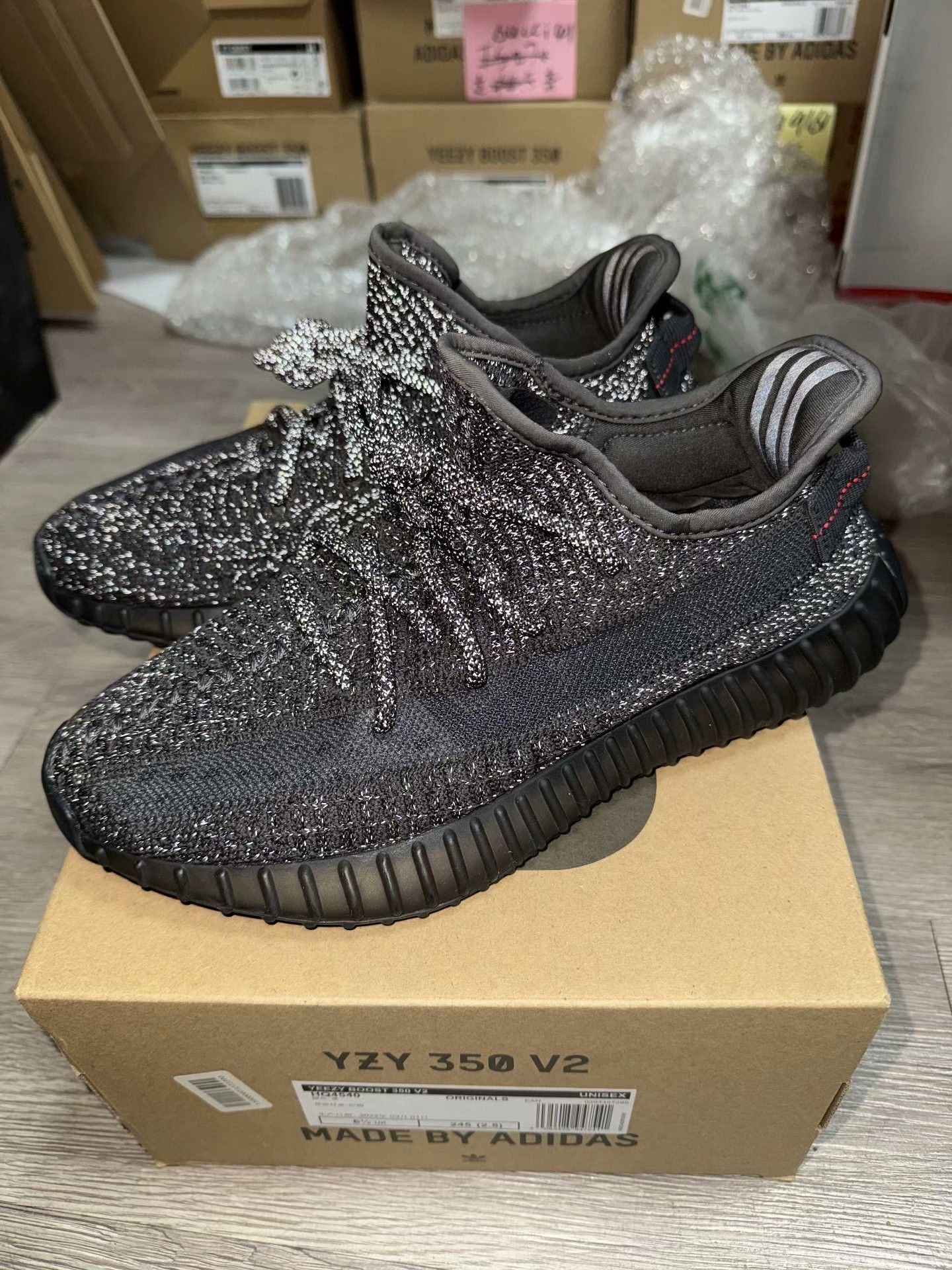 Yeezy Yeezy Black Lowtop Sneakers 40 Men Size US 7.5 / EU 40-41 - 2 Thumbnail