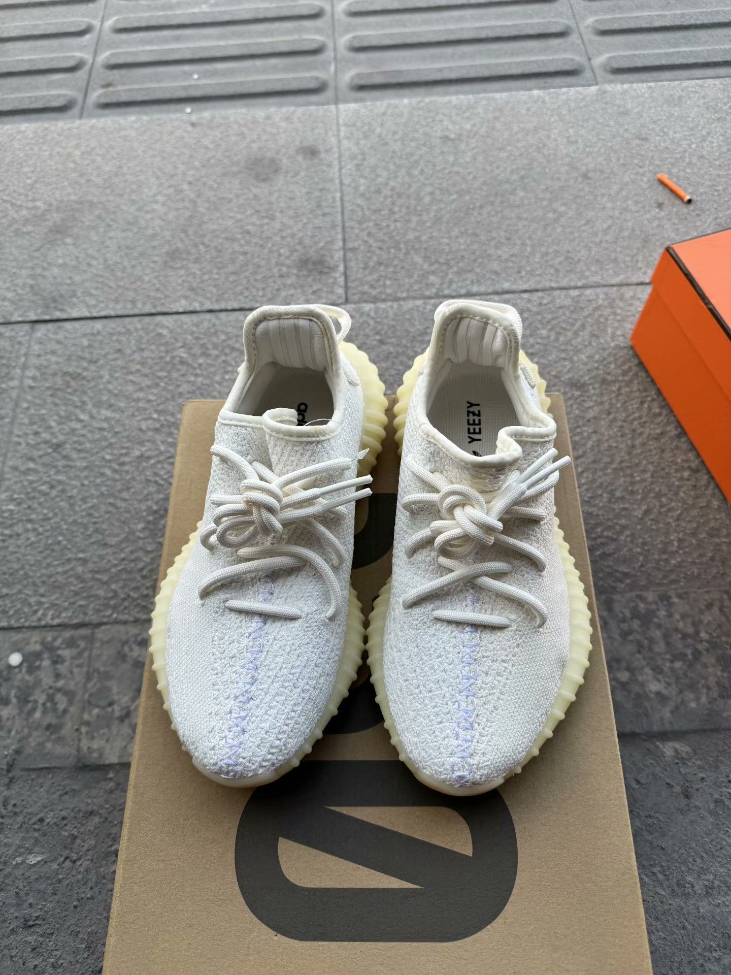 Adidas Adidas YEEZY350 White Lowtop Sneakers 36 Men Size US 5 / EU 37 - 4 Thumbnail