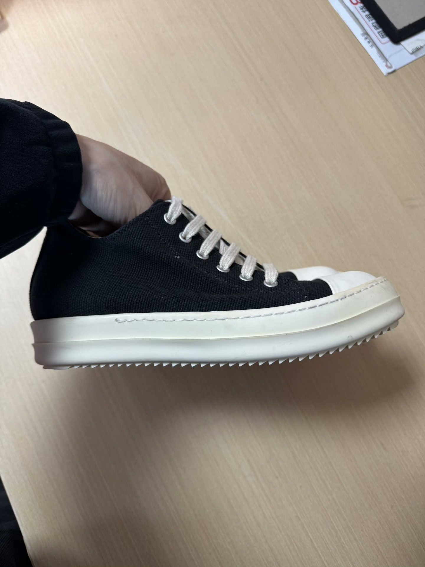 Rick Owens Rick Owens Black Lowtop Sneakers 36.5 Women Size US 6 / IT 36 - 6 Thumbnail