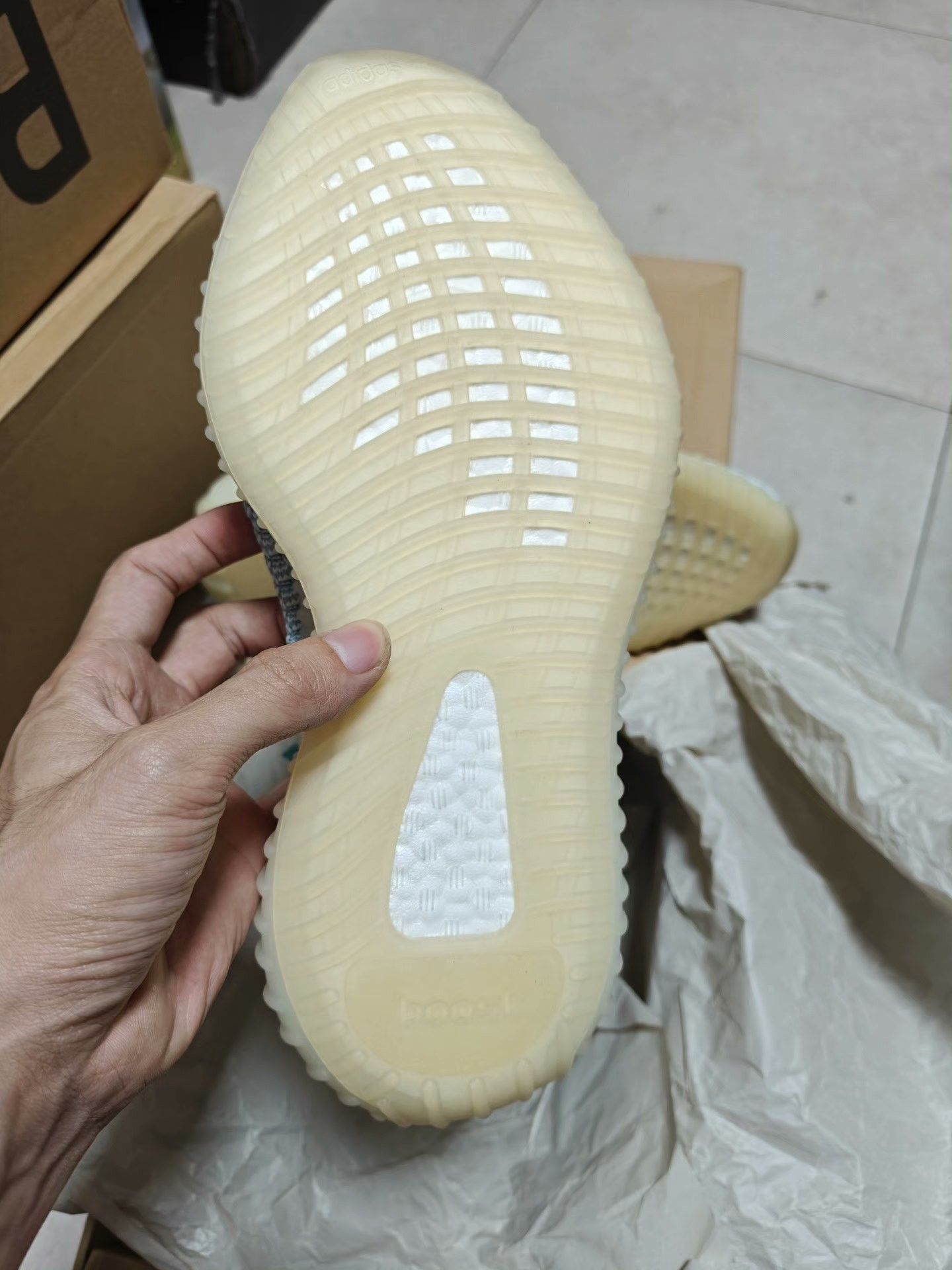Adidas Adidas YEEZY350 White Lowtop Sneakers 39 Men Size US 6.5 / EU 39-40 - 5 Thumbnail