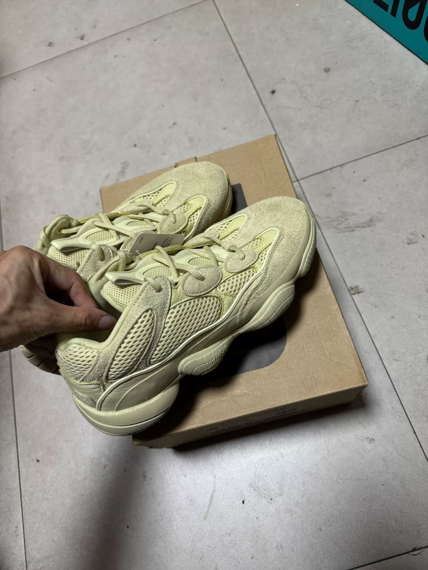 Yeezy Yeezy Yellow Lowtop Sneakers 42 Men Size US 9 / EU 42 - 4 Thumbnail