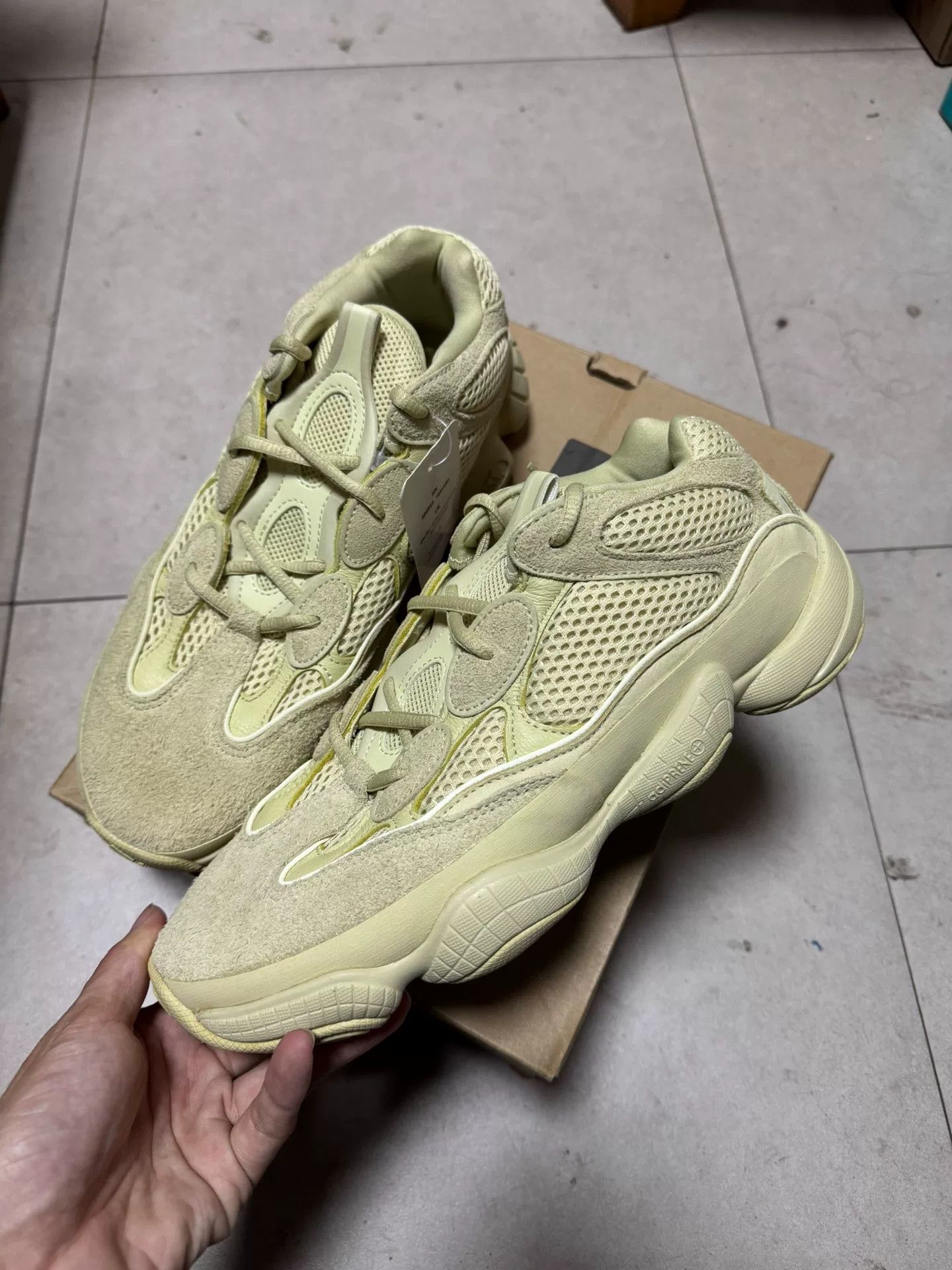 Yeezy Yeezy Yellow Lowtop Sneakers 42 Men Size US 9 / EU 42 - 8 Thumbnail