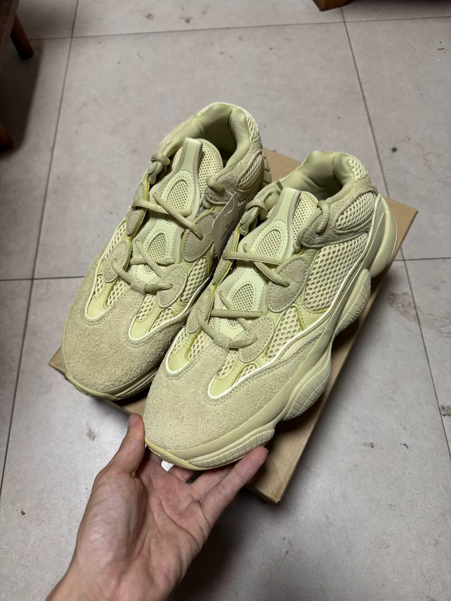 Yeezy Yeezy Yellow Lowtop Sneakers 42 Men Size US 9 / EU 42 - 7 Thumbnail