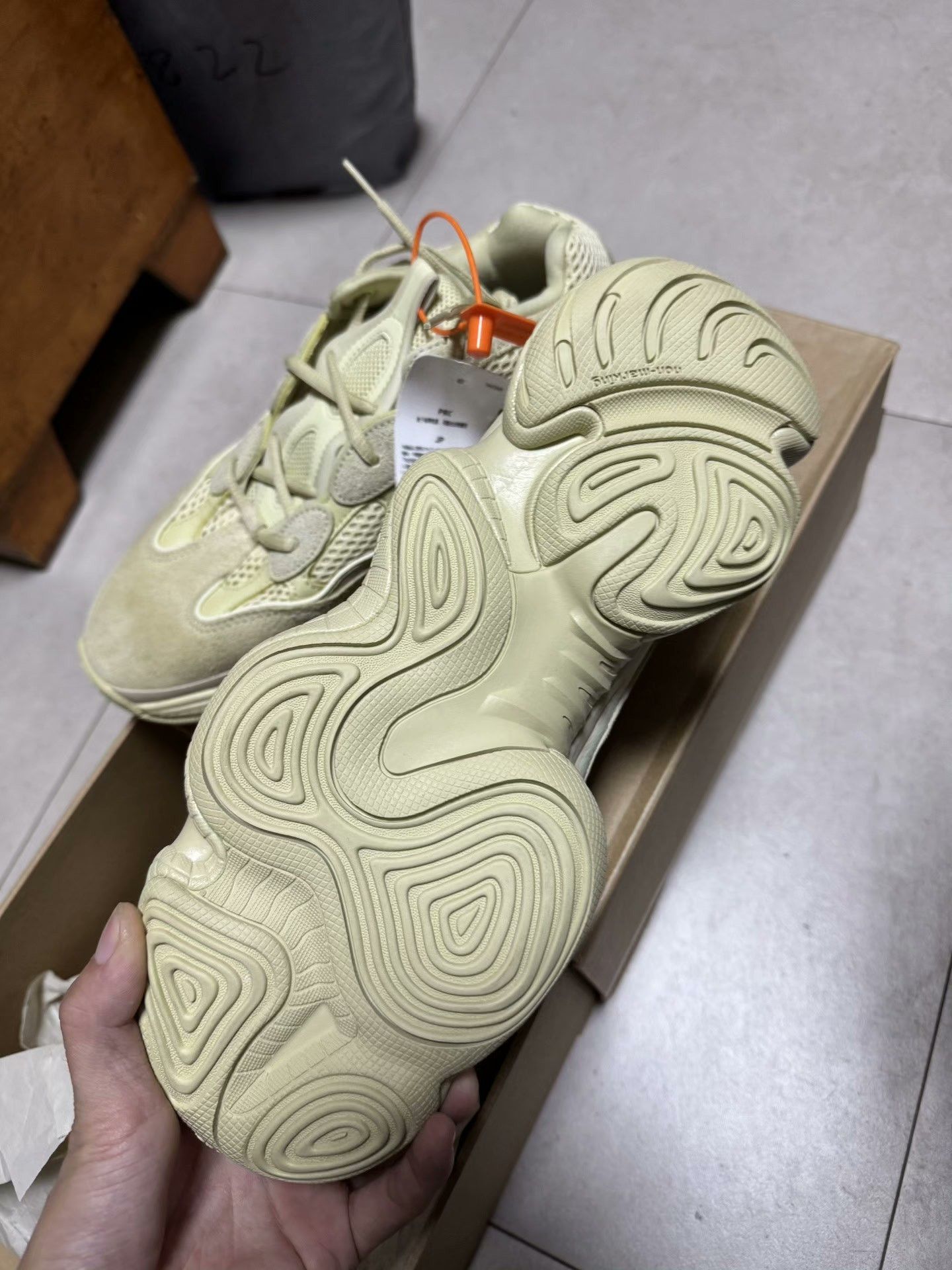 Yeezy Yeezy Yellow Lowtop Sneakers 42 Men Size US 9 / EU 42 - 7 Thumbnail