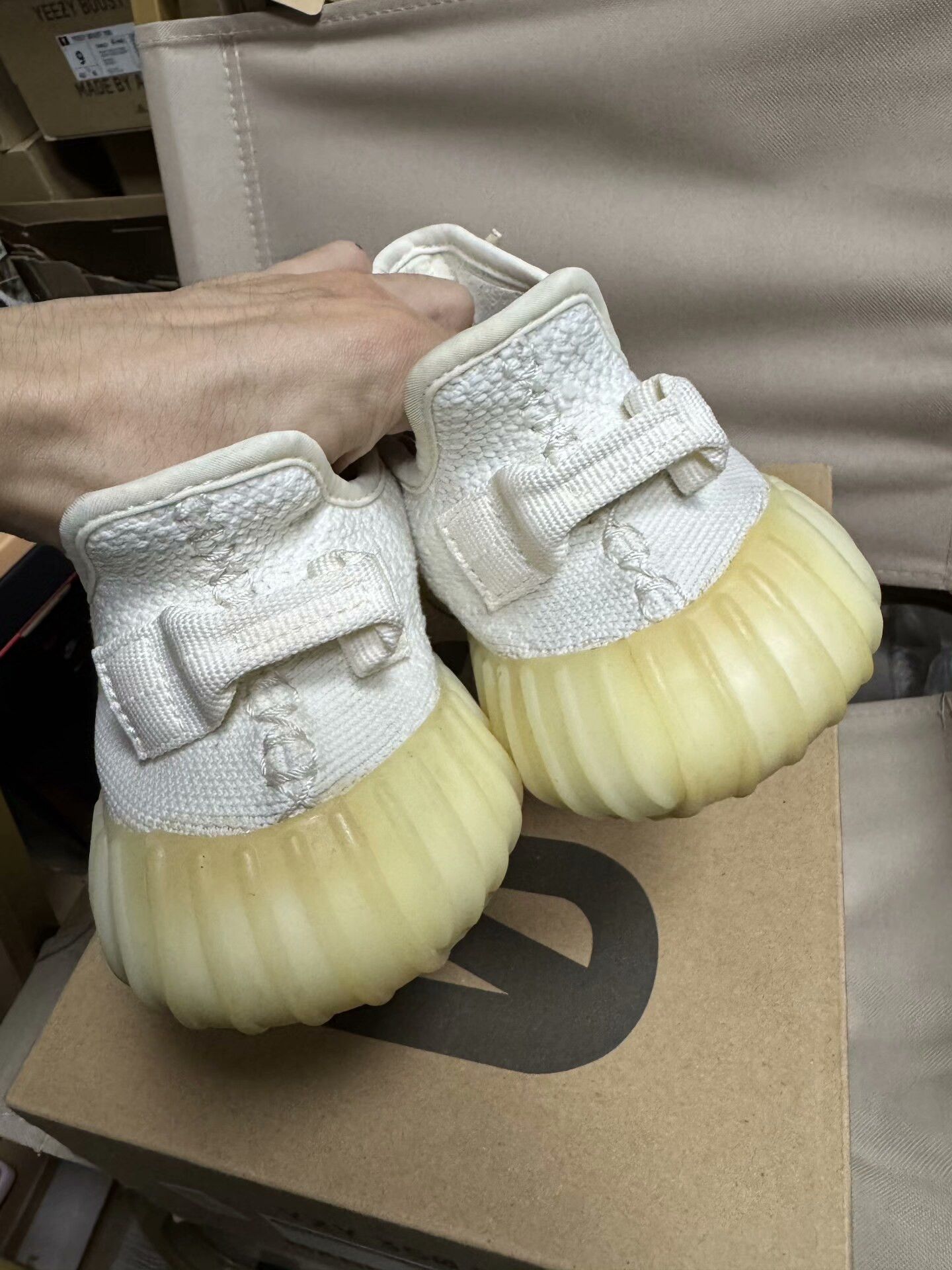 Adidas Adidas YEEZY350 White Lowtop Sneakers 36 Men Size US 5 / EU 37 - 9 Thumbnail