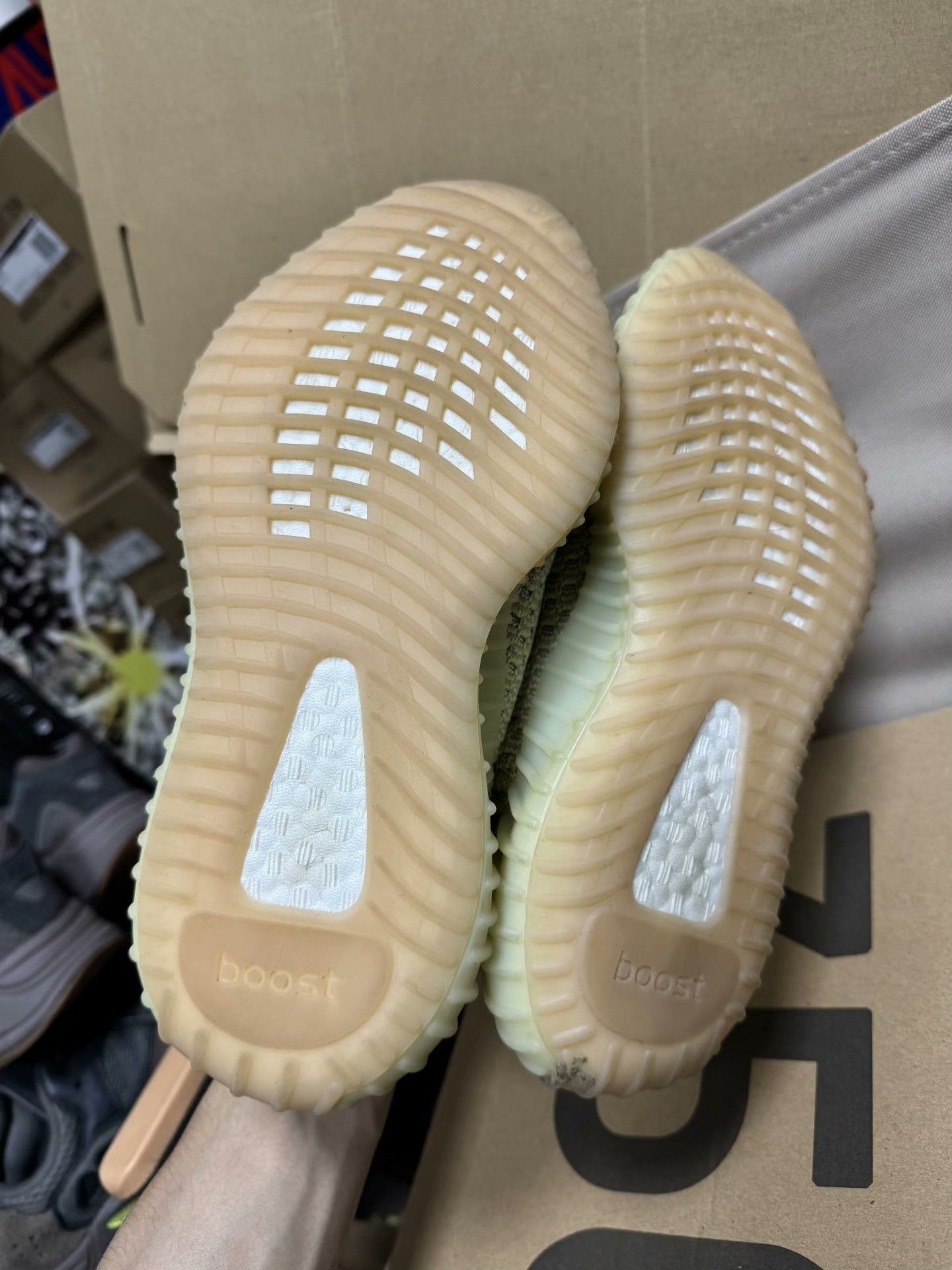 Yeezy Yeezy Yellow Lowtop Sneakers 36 Men Size US 5 / EU 37 - 6 Thumbnail