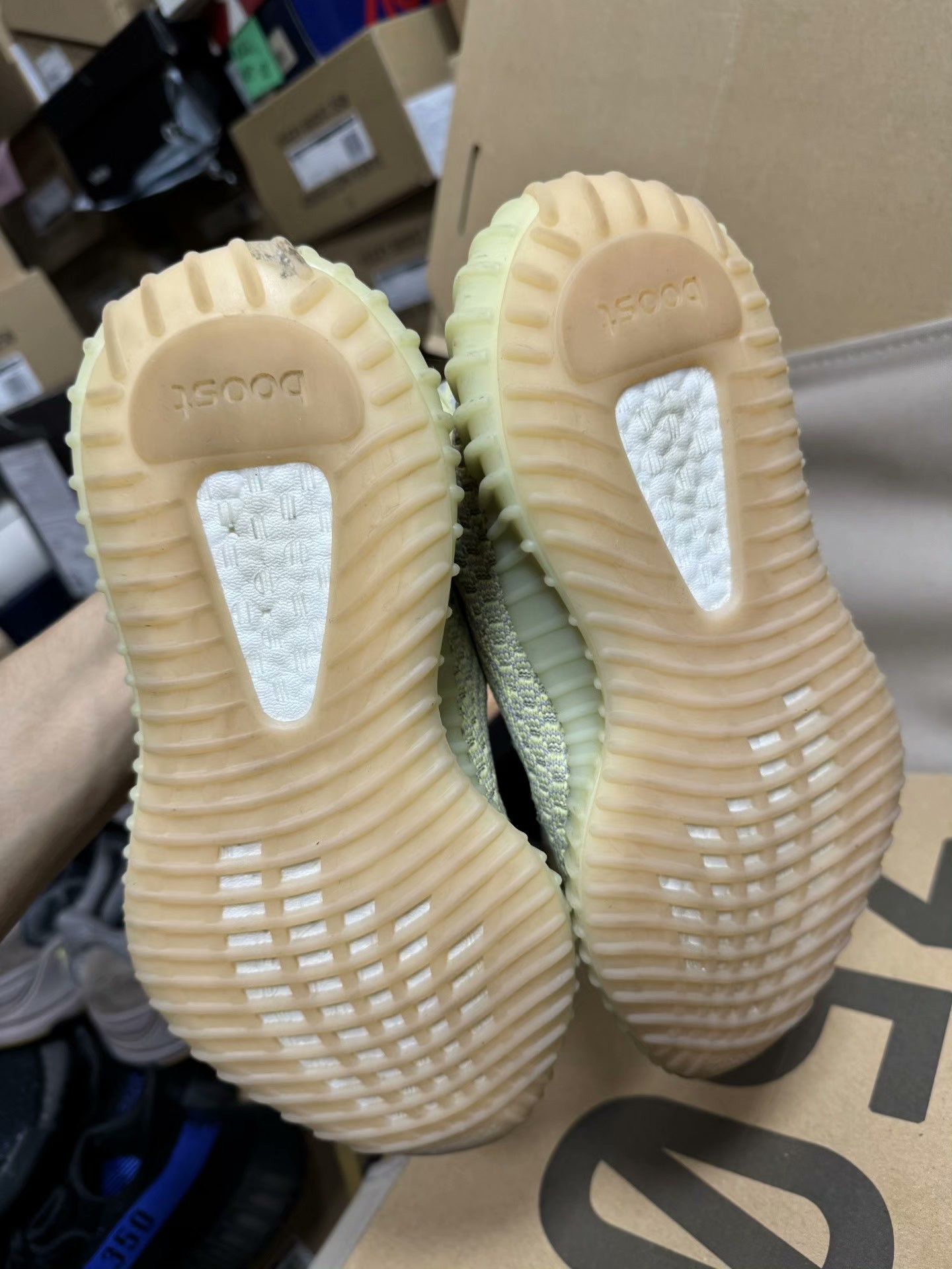 Yeezy Yeezy Yellow Lowtop Sneakers 36 Men Size US 5 / EU 37 - 4 Thumbnail